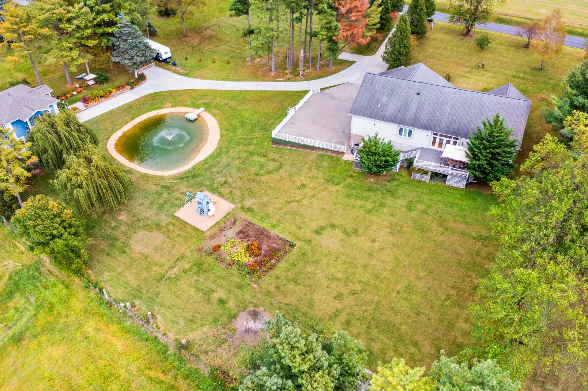 76 CENTERVILLE RD, BRIDGEWATER, Virginia 22812, 5 Bedrooms Bedrooms, ,5 BathroomsBathrooms,Residential,76 CENTERVILLE RD,670042 MLS # 670042