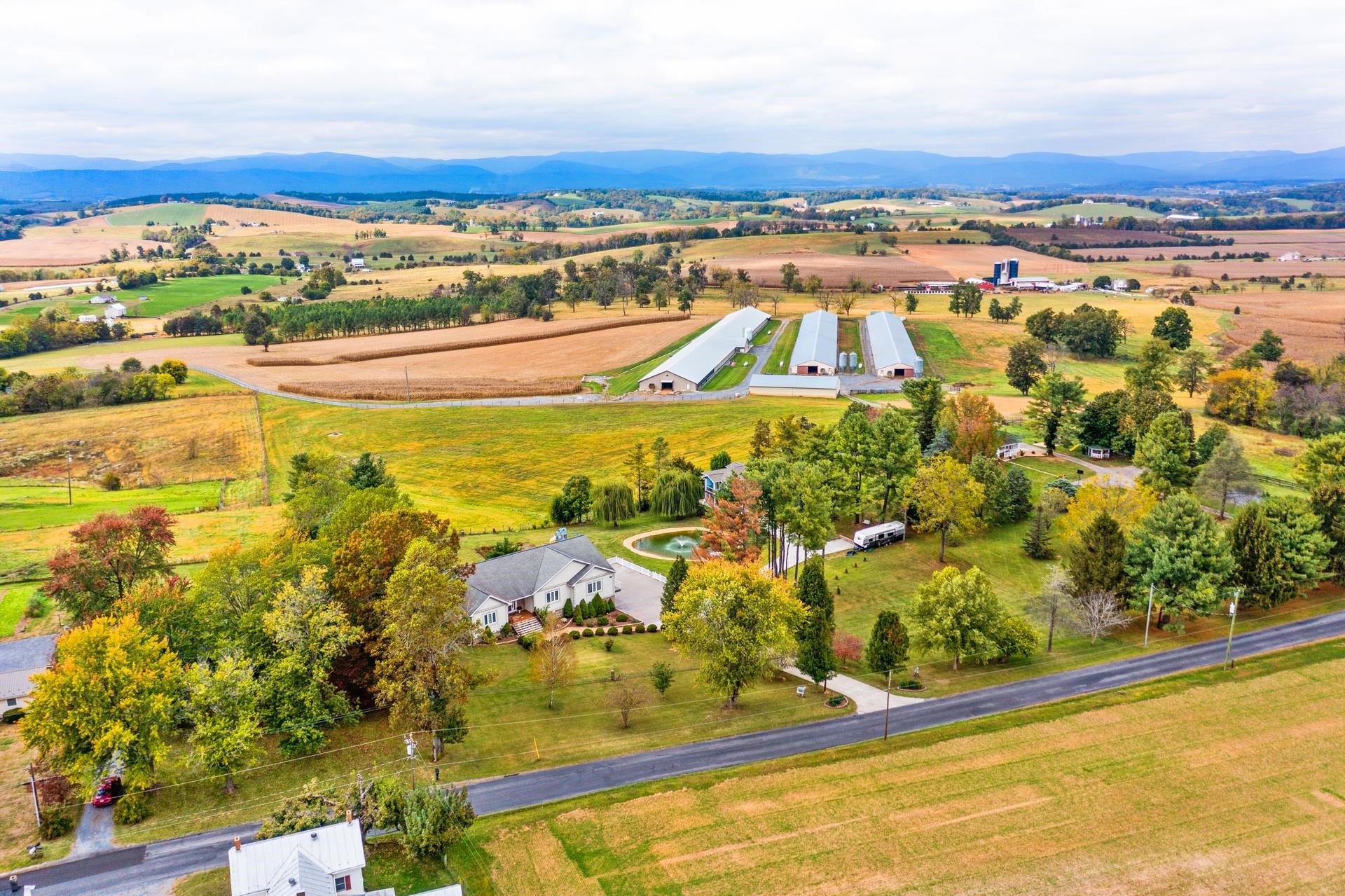 76 CENTERVILLE RD, BRIDGEWATER, Virginia 22812, 5 Bedrooms Bedrooms, ,5 BathroomsBathrooms,Residential,76 CENTERVILLE RD,670042 MLS # 670042