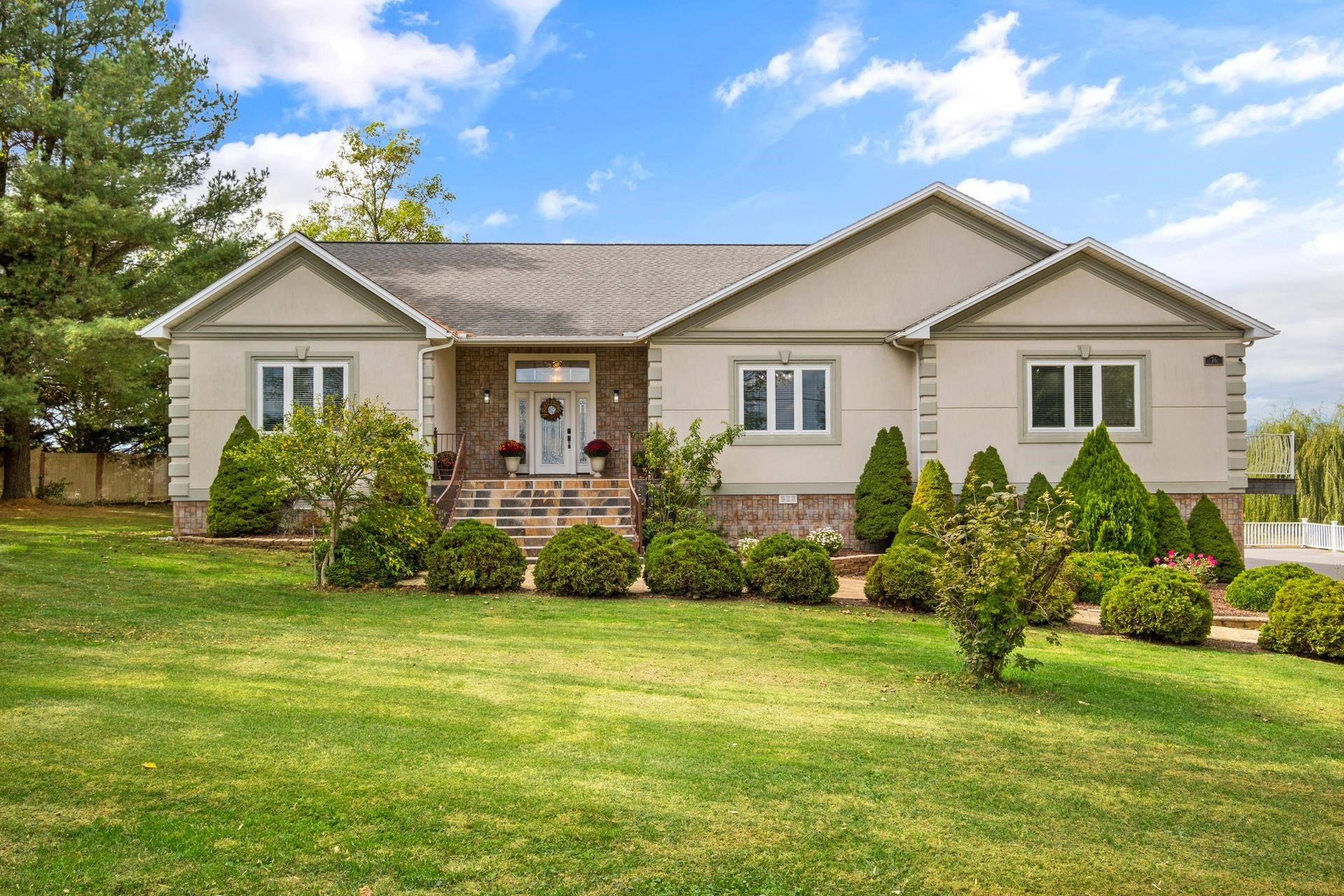 76 CENTERVILLE RD, BRIDGEWATER, Virginia 22812, 5 Bedrooms Bedrooms, ,5 BathroomsBathrooms,Residential,76 CENTERVILLE RD,670042 MLS # 670042