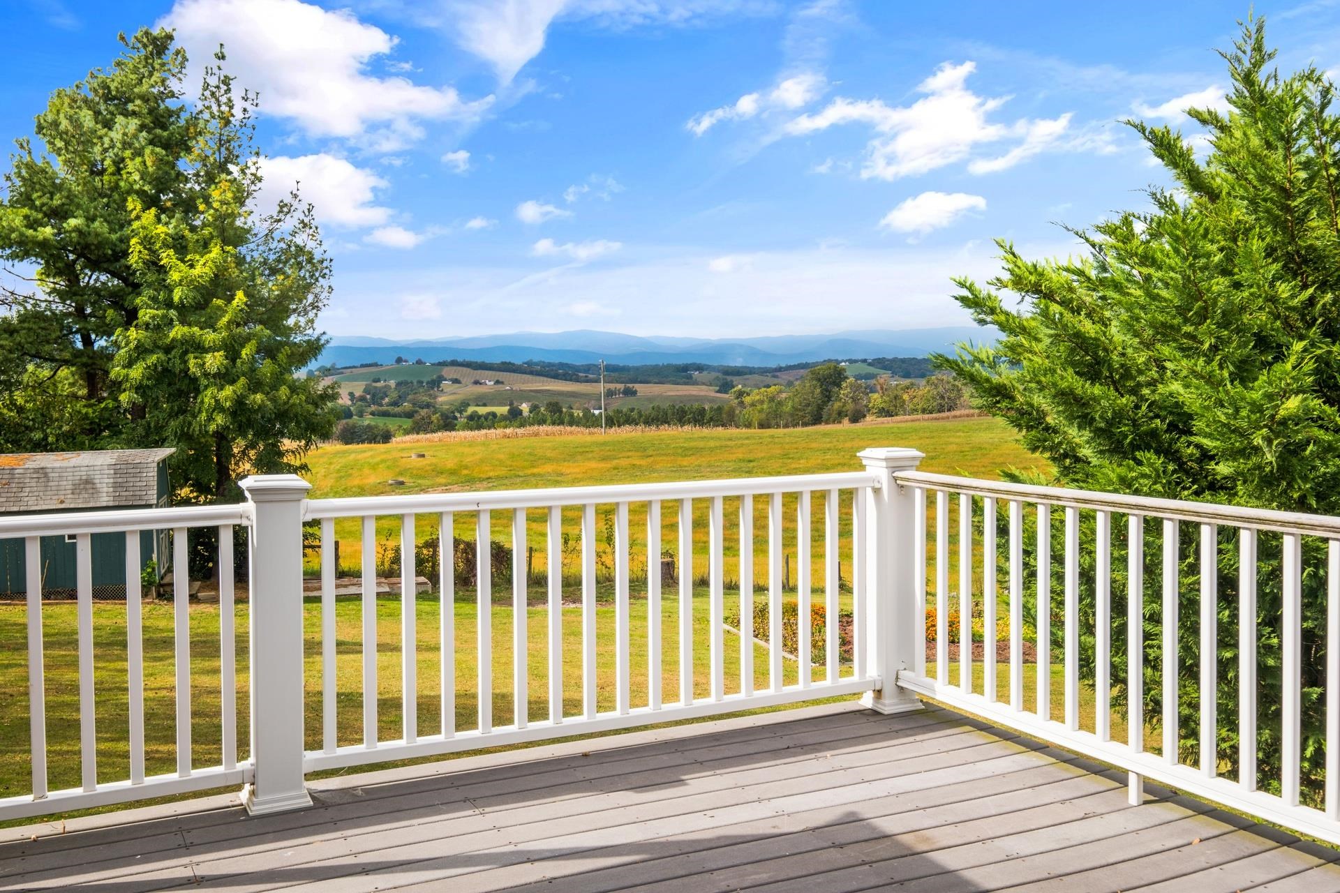 76 CENTERVILLE RD, BRIDGEWATER, Virginia 22812, 5 Bedrooms Bedrooms, ,5 BathroomsBathrooms,Residential,76 CENTERVILLE RD,670042 MLS # 670042