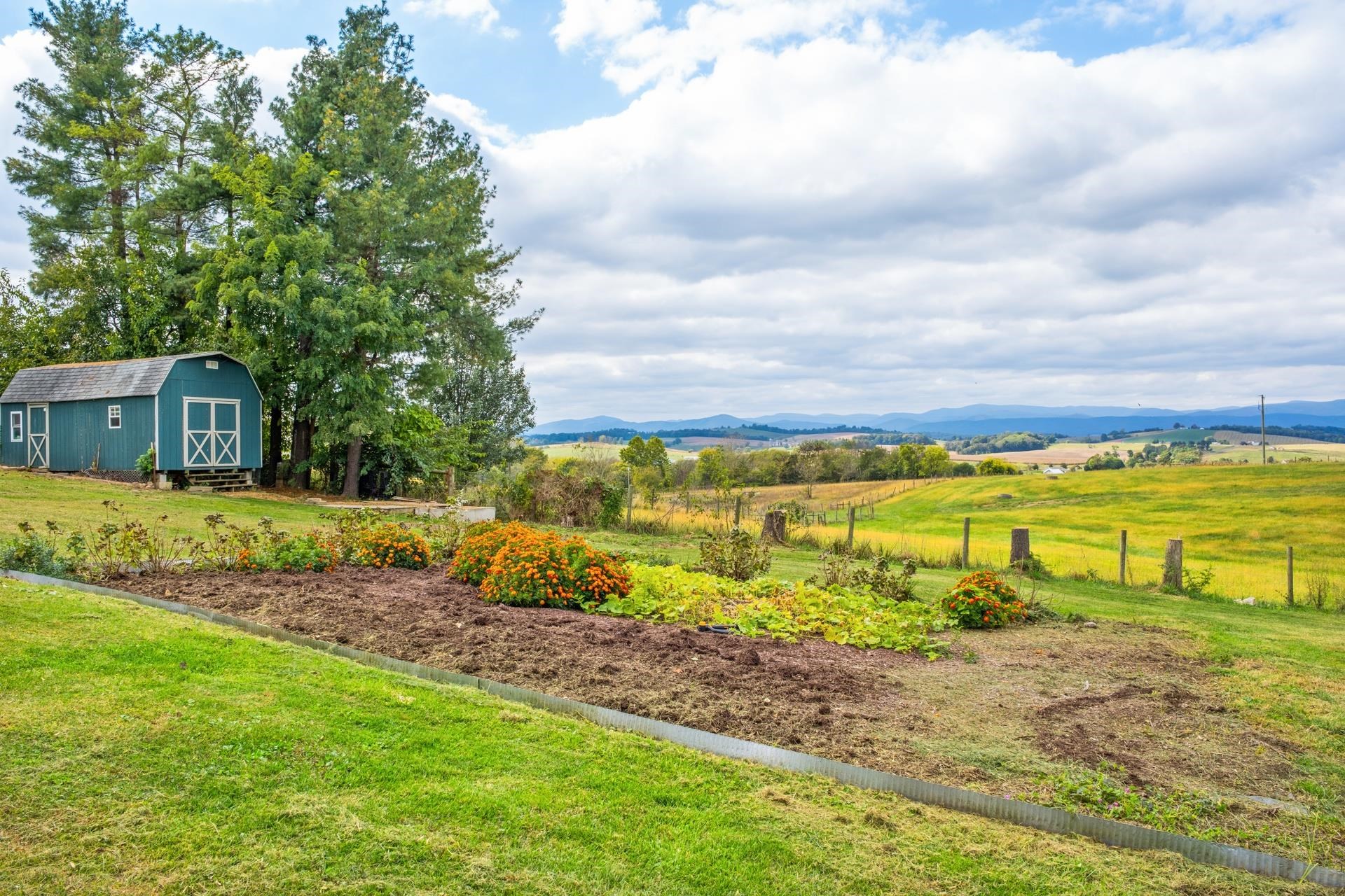76 CENTERVILLE RD, BRIDGEWATER, Virginia 22812, 5 Bedrooms Bedrooms, ,5 BathroomsBathrooms,Residential,76 CENTERVILLE RD,670042 MLS # 670042
