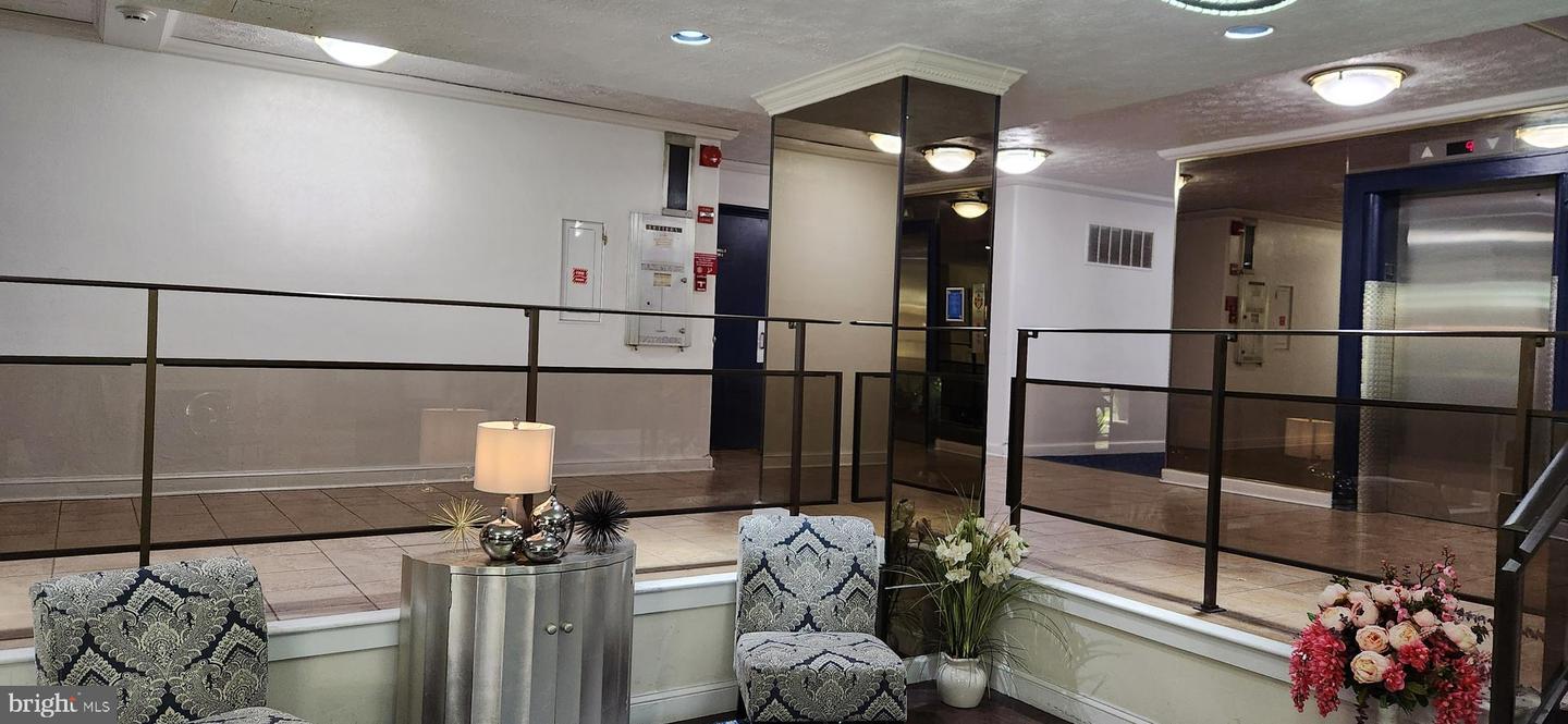 1111 ARLINGTON BLVD #317, ARLINGTON, Virginia 22209, 1 Bedroom Bedrooms, ,1 BathroomBathrooms,Residential,For sale,1111 ARLINGTON BLVD #317,VAAR2063862 MLS # VAAR2063862