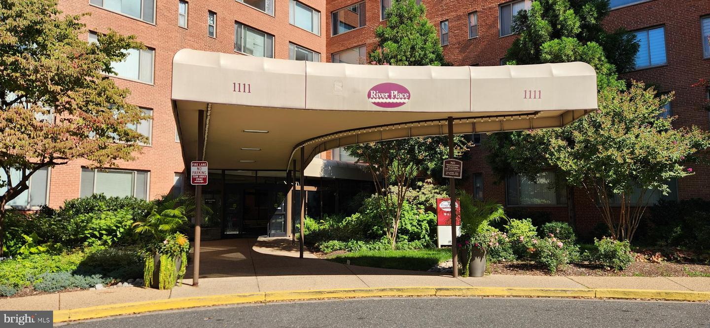 1111 ARLINGTON BLVD #317, ARLINGTON, Virginia 22209, 1 Bedroom Bedrooms, ,1 BathroomBathrooms,Residential,For sale,1111 ARLINGTON BLVD #317,VAAR2063862 MLS # VAAR2063862