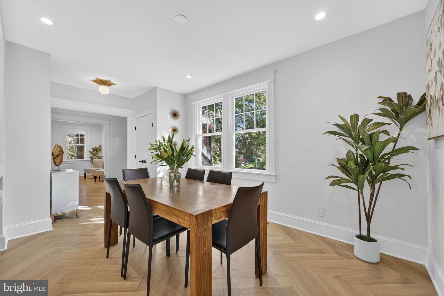 2338 39TH ST NW, WASHINGTON, District Of Columbia 20007, 4 Bedrooms Bedrooms, ,3 BathroomsBathrooms,Residential,For sale,2338 39TH ST NW,DCDC2224196 MLS # DCDC2224196