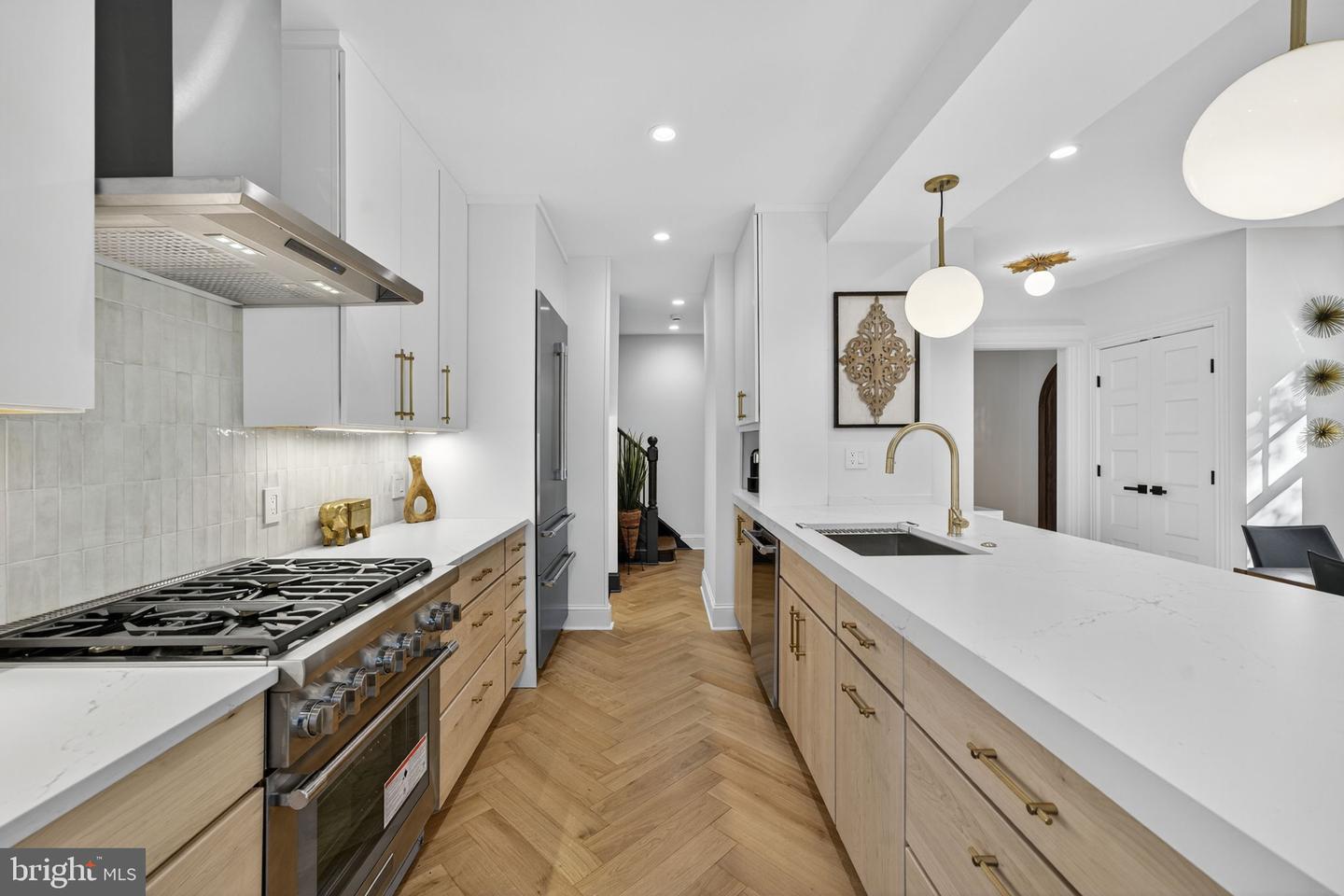 2338 39TH ST NW, WASHINGTON, District Of Columbia 20007, 4 Bedrooms Bedrooms, ,3 BathroomsBathrooms,Residential,For sale,2338 39TH ST NW,DCDC2224196 MLS # DCDC2224196