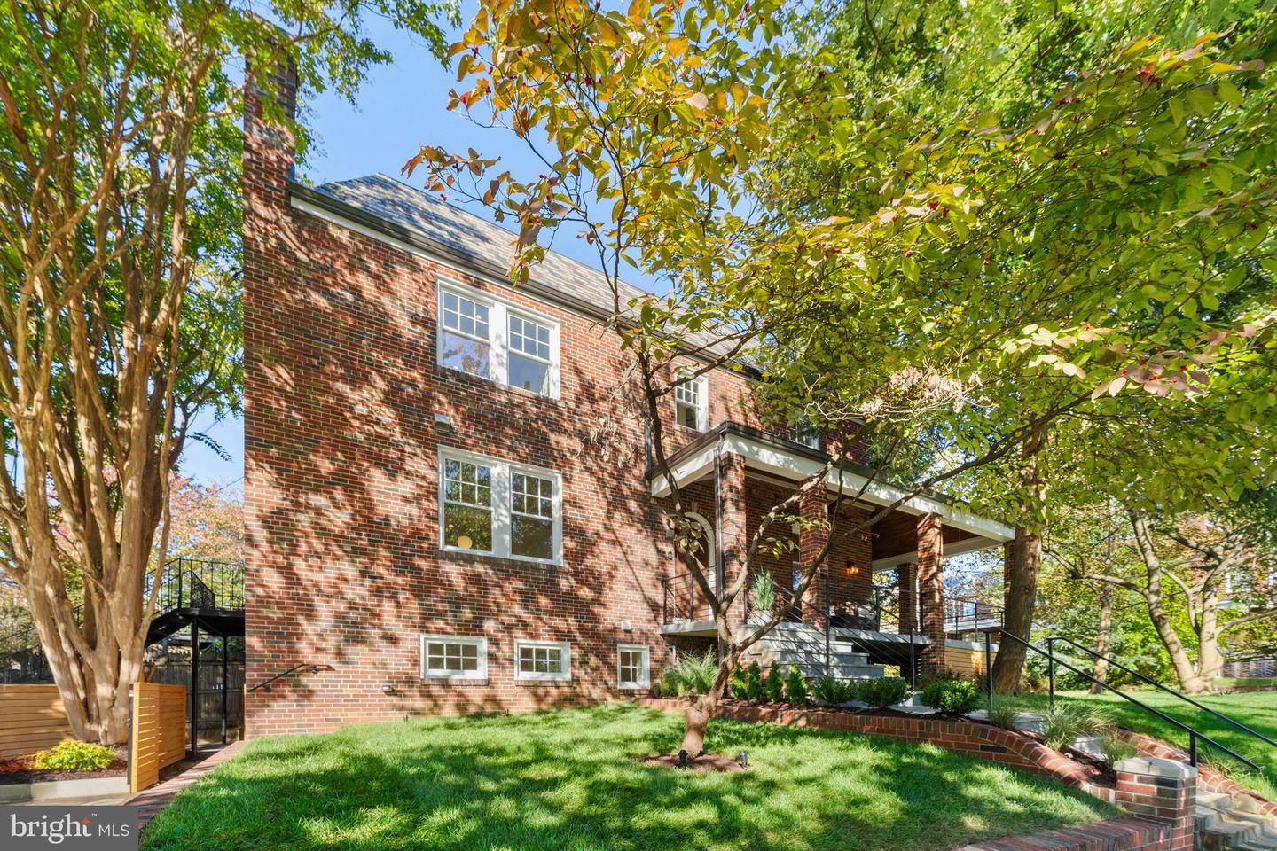 2338 39TH ST NW, WASHINGTON, District Of Columbia 20007, 4 Bedrooms Bedrooms, ,3 BathroomsBathrooms,Residential,For sale,2338 39TH ST NW,DCDC2224196 MLS # DCDC2224196