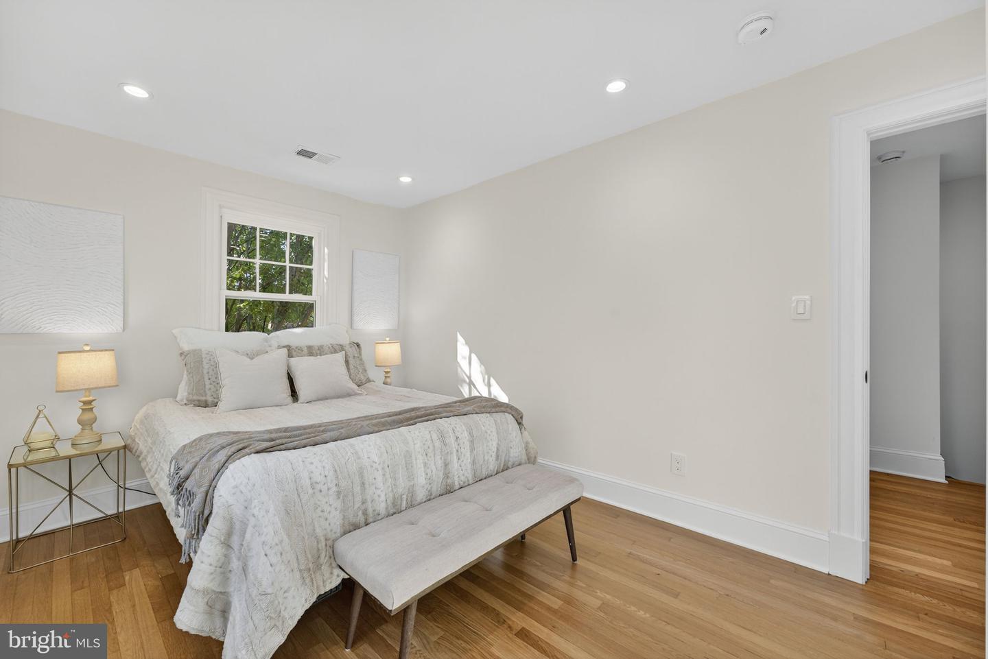 2338 39TH ST NW, WASHINGTON, District Of Columbia 20007, 4 Bedrooms Bedrooms, ,3 BathroomsBathrooms,Residential,For sale,2338 39TH ST NW,DCDC2224196 MLS # DCDC2224196