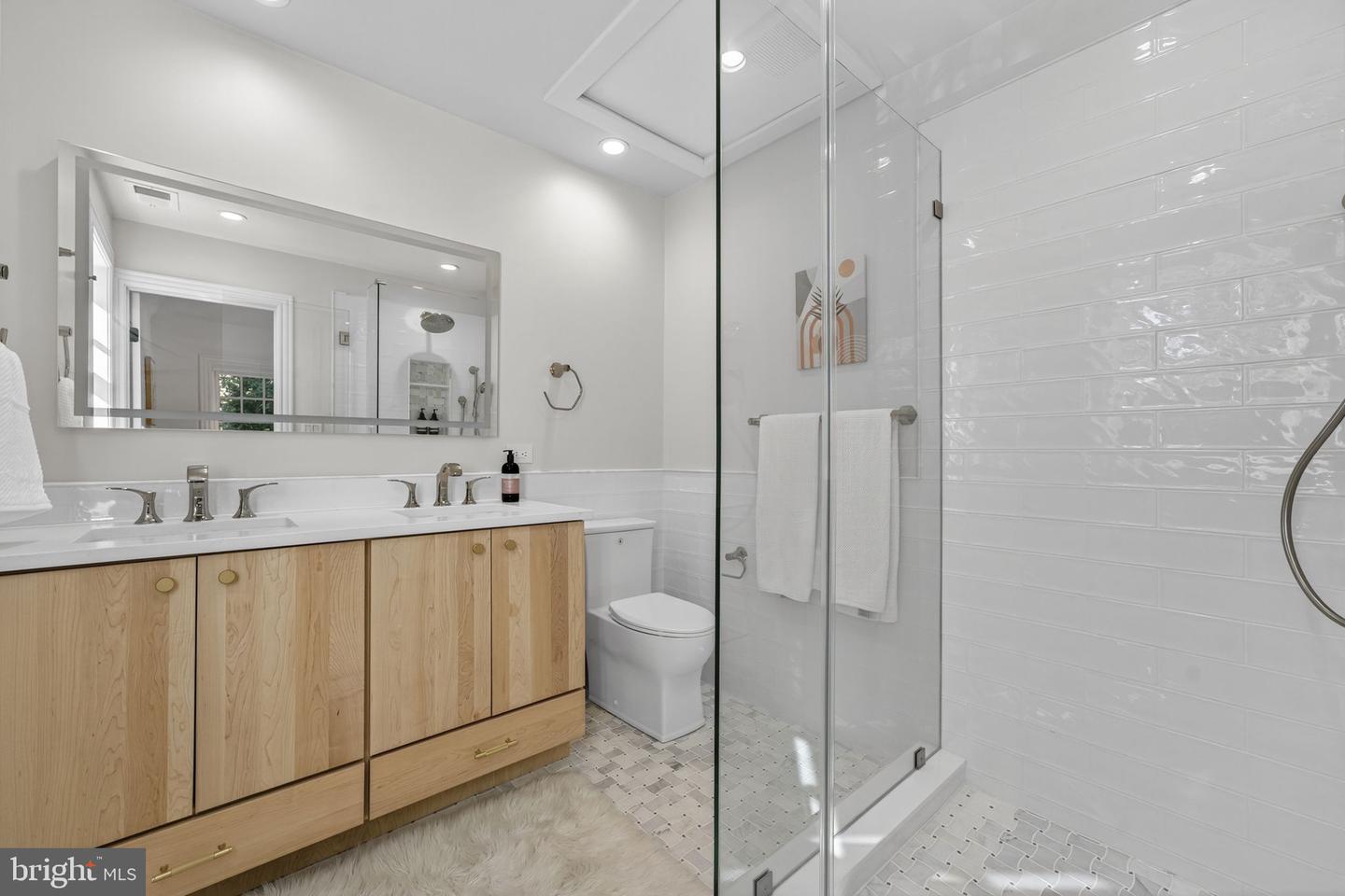 2338 39TH ST NW, WASHINGTON, District Of Columbia 20007, 4 Bedrooms Bedrooms, ,3 BathroomsBathrooms,Residential,For sale,2338 39TH ST NW,DCDC2224196 MLS # DCDC2224196