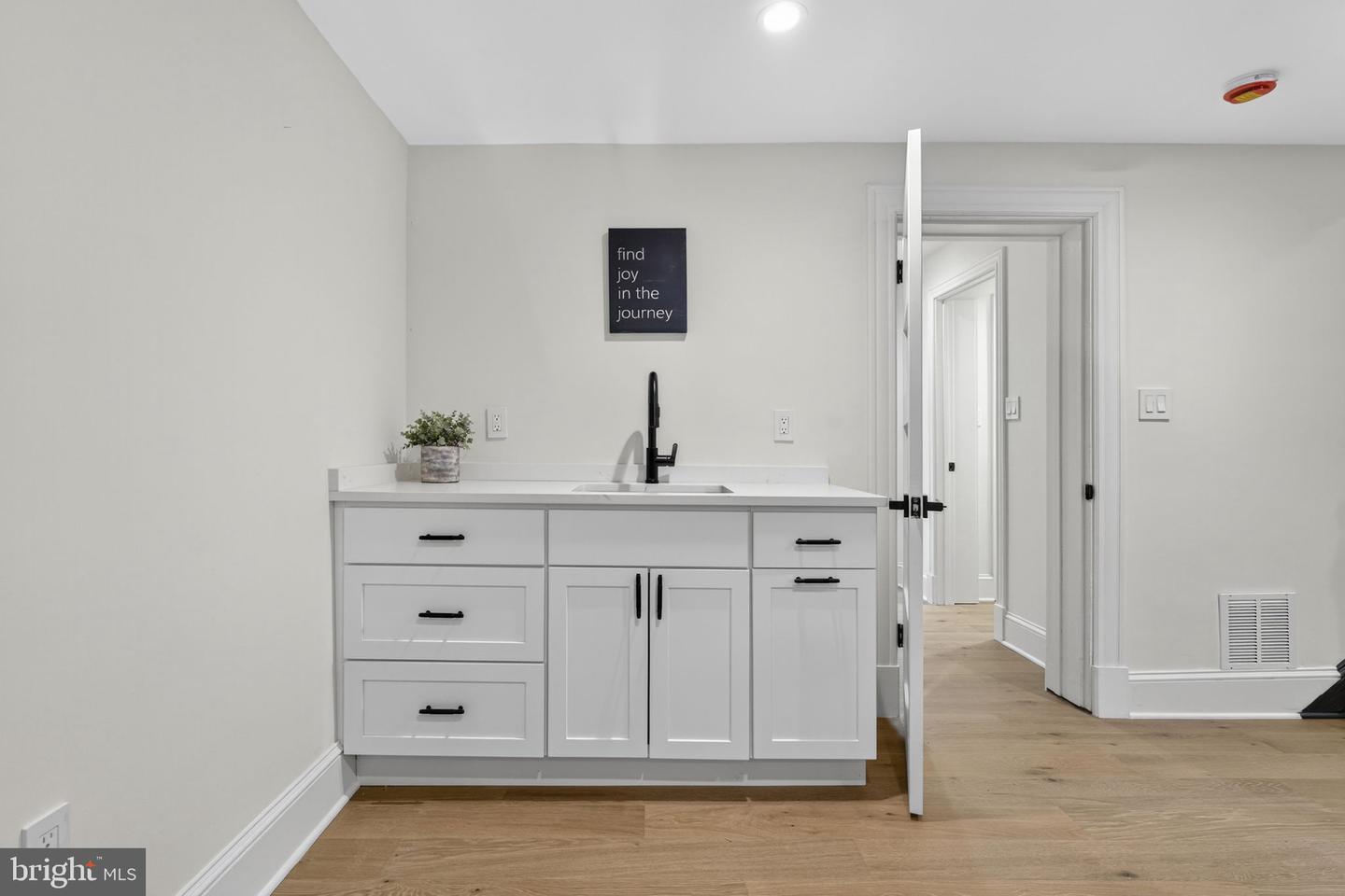 2338 39TH ST NW, WASHINGTON, District Of Columbia 20007, 4 Bedrooms Bedrooms, ,3 BathroomsBathrooms,Residential,For sale,2338 39TH ST NW,DCDC2224196 MLS # DCDC2224196