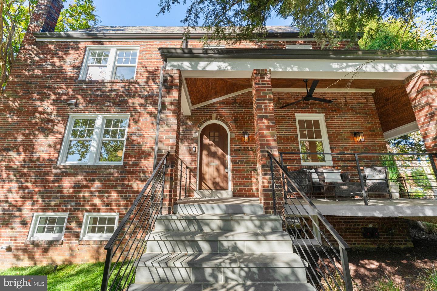 2338 39TH ST NW, WASHINGTON, District Of Columbia 20007, 4 Bedrooms Bedrooms, ,3 BathroomsBathrooms,Residential,For sale,2338 39TH ST NW,DCDC2224196 MLS # DCDC2224196