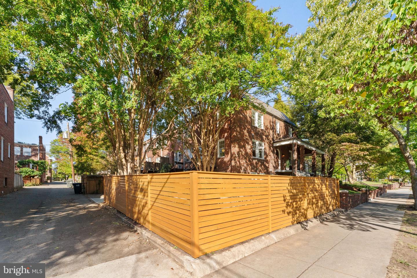 2338 39TH ST NW, WASHINGTON, District Of Columbia 20007, 4 Bedrooms Bedrooms, ,3 BathroomsBathrooms,Residential,For sale,2338 39TH ST NW,DCDC2224196 MLS # DCDC2224196