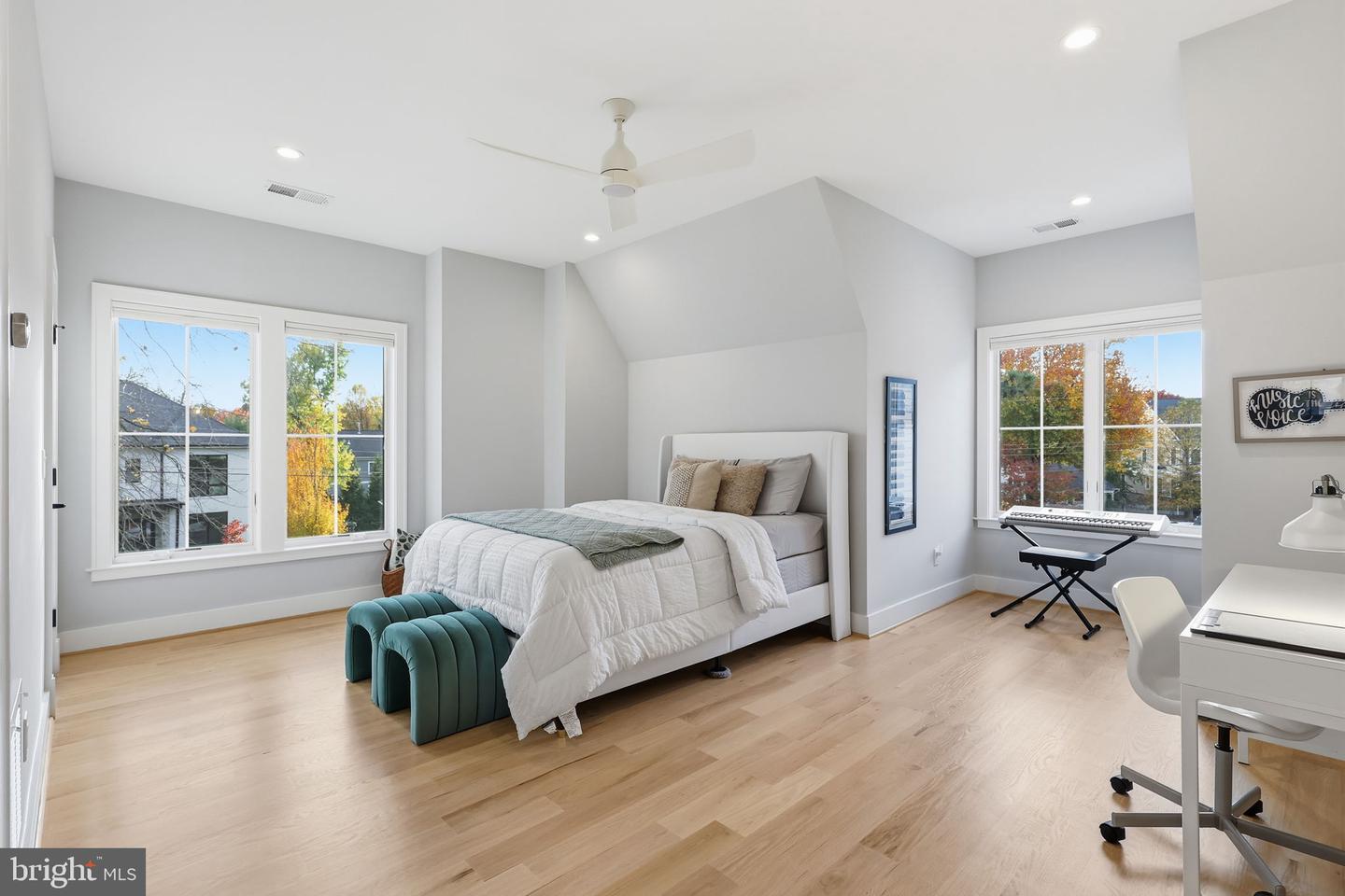 7000 HECTOR RD, MCLEAN, Virginia 22101, 6 Bedrooms Bedrooms, ,6 BathroomsBathrooms,Residential,For sale,7000 HECTOR RD,VAFX2272638 MLS # VAFX2272638