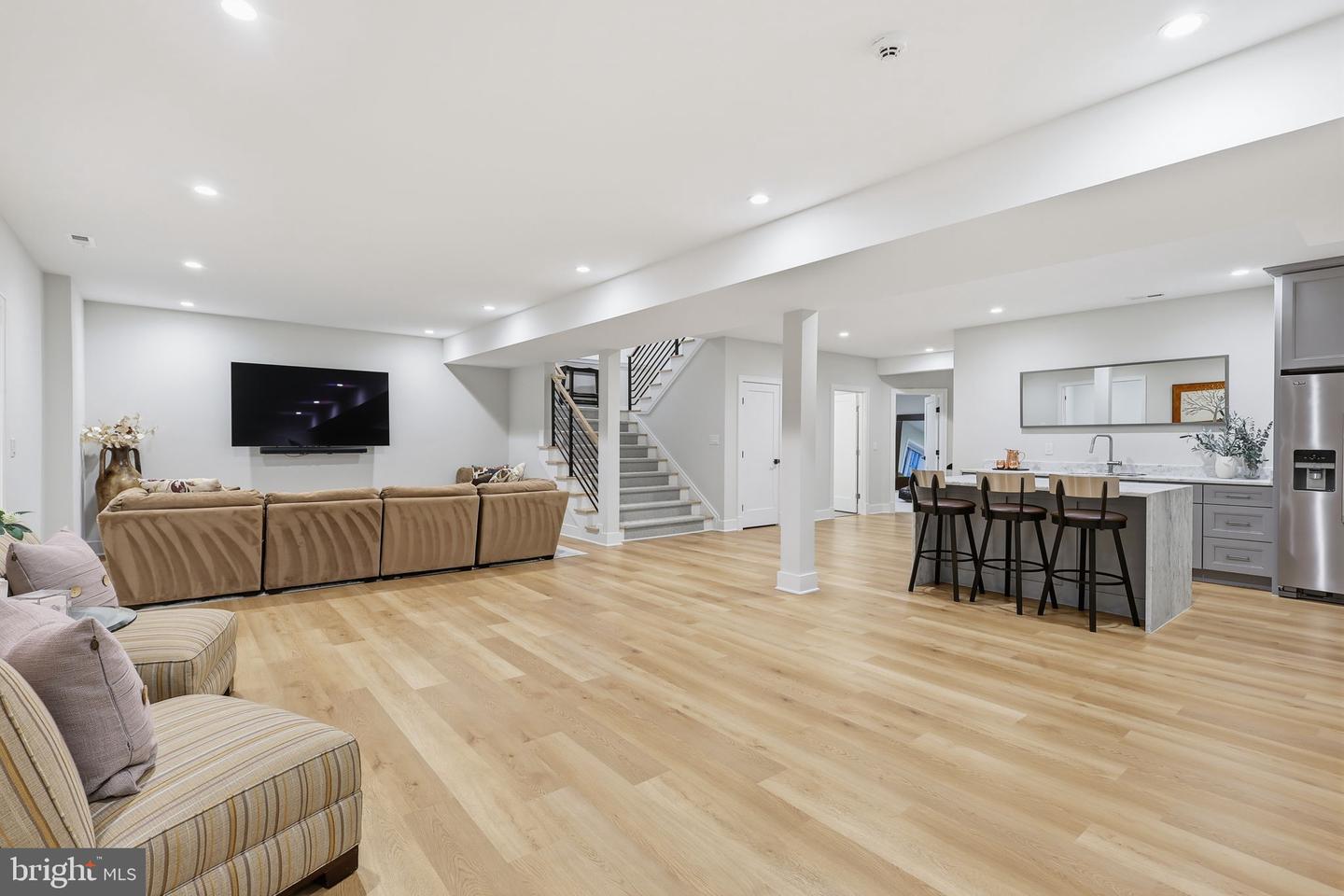 7000 HECTOR RD, MCLEAN, Virginia 22101, 6 Bedrooms Bedrooms, ,6 BathroomsBathrooms,Residential,For sale,7000 HECTOR RD,VAFX2272638 MLS # VAFX2272638