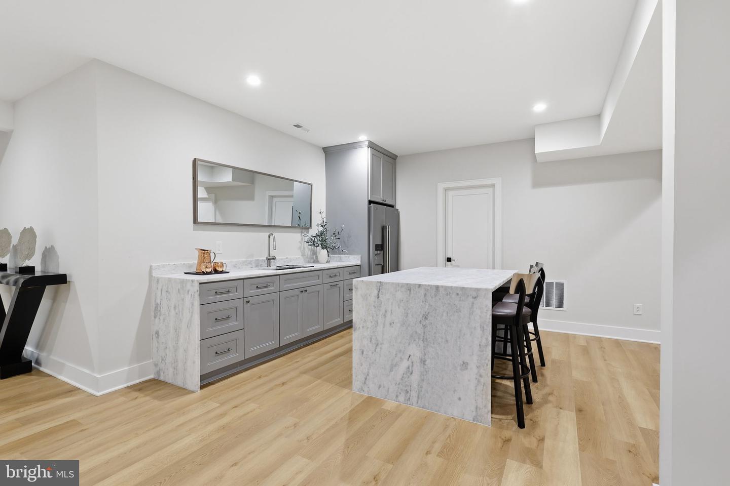 7000 HECTOR RD, MCLEAN, Virginia 22101, 6 Bedrooms Bedrooms, ,6 BathroomsBathrooms,Residential,For sale,7000 HECTOR RD,VAFX2272638 MLS # VAFX2272638