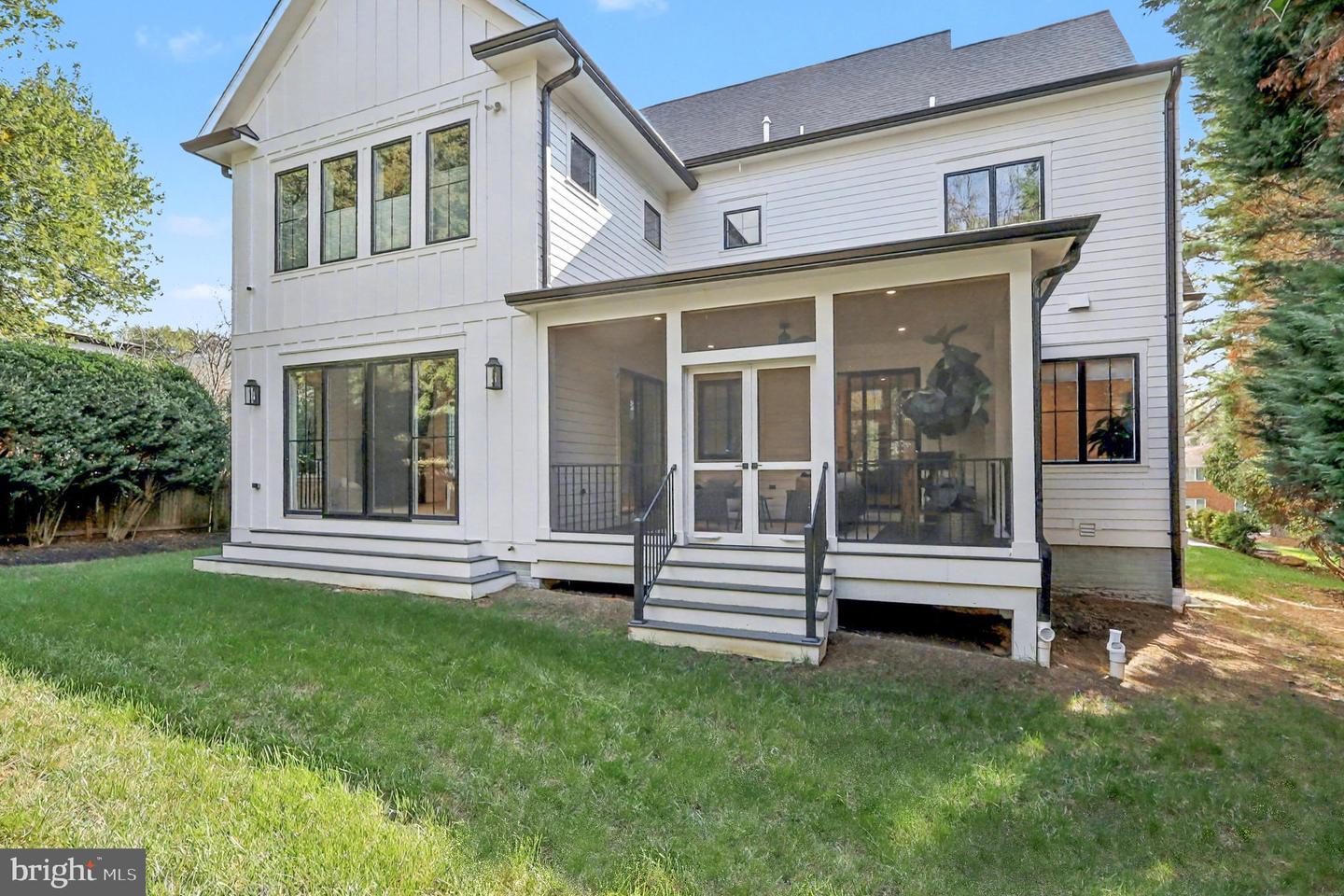 7000 HECTOR RD, MCLEAN, Virginia 22101, 6 Bedrooms Bedrooms, ,6 BathroomsBathrooms,Residential,For sale,7000 HECTOR RD,VAFX2272638 MLS # VAFX2272638