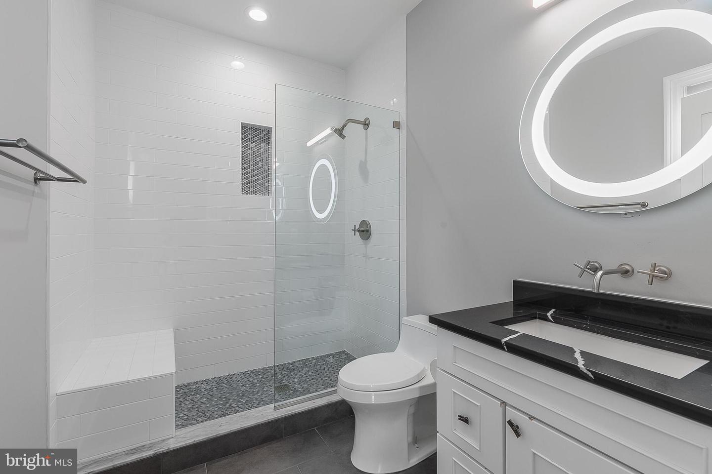 7002 RIVER OAKS DR, MCLEAN, Virginia 22101, 6 Bedrooms Bedrooms, ,6 BathroomsBathrooms,Residential,For sale,7002 RIVER OAKS DR,VAFX2272640 MLS # VAFX2272640
