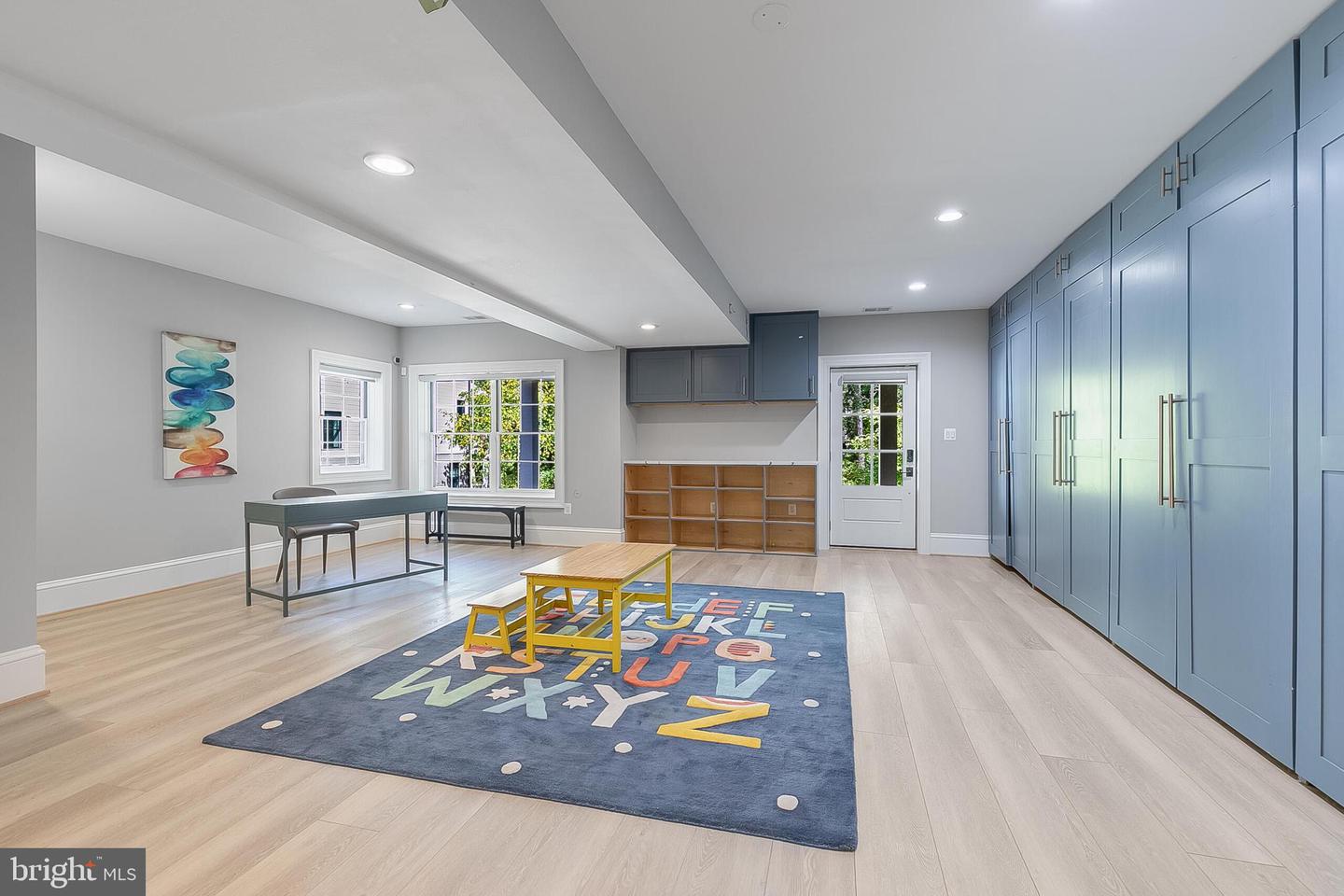 7002 RIVER OAKS DR, MCLEAN, Virginia 22101, 6 Bedrooms Bedrooms, ,6 BathroomsBathrooms,Residential,For sale,7002 RIVER OAKS DR,VAFX2272640 MLS # VAFX2272640