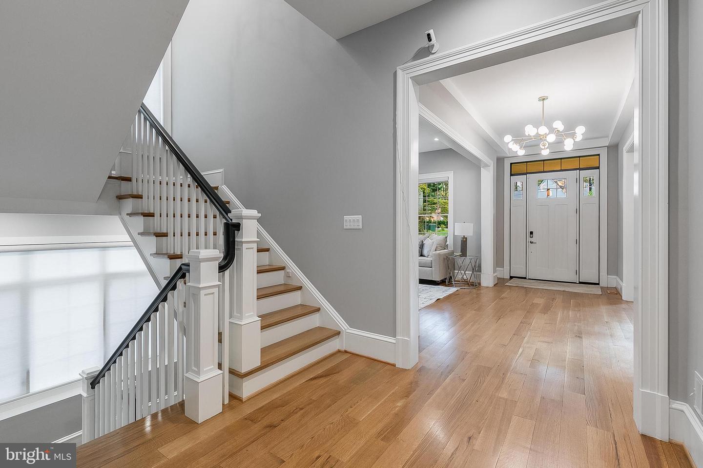 7002 RIVER OAKS DR, MCLEAN, Virginia 22101, 6 Bedrooms Bedrooms, ,6 BathroomsBathrooms,Residential,For sale,7002 RIVER OAKS DR,VAFX2272640 MLS # VAFX2272640