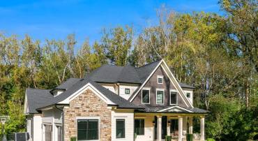 7002 RIVER OAKS DR, MCLEAN, Virginia 22101, 6 Bedrooms Bedrooms, ,6 BathroomsBathrooms,Residential,For sale,7002 RIVER OAKS DR,VAFX2272640 MLS # VAFX2272640