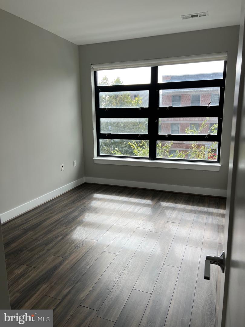 1111 ORREN ST NE #302, WASHINGTON, District Of Columbia 20002, 1 Bedroom Bedrooms, ,1 BathroomBathrooms,Residential,For sale,1111 ORREN ST NE #302,DCDC2225624 MLS # DCDC2225624