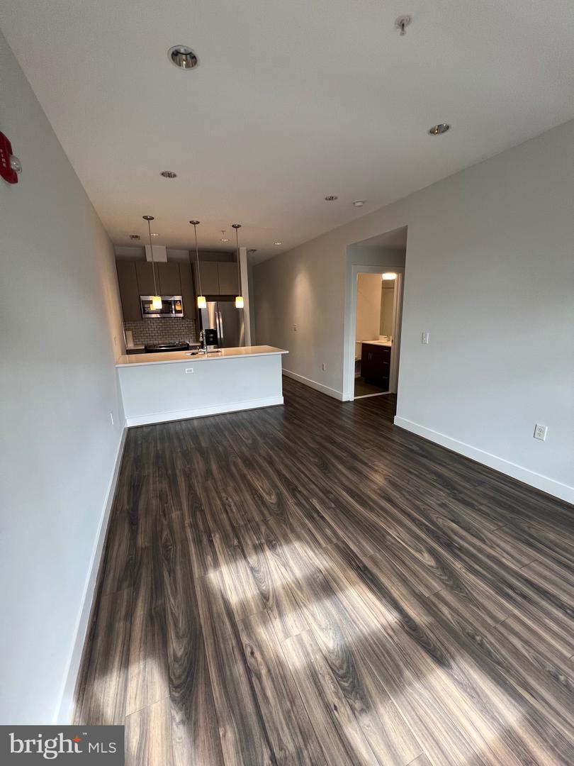 1111 ORREN ST NE #302, WASHINGTON, District Of Columbia 20002, 1 Bedroom Bedrooms, ,1 BathroomBathrooms,Residential,For sale,1111 ORREN ST NE #302,DCDC2225624 MLS # DCDC2225624
