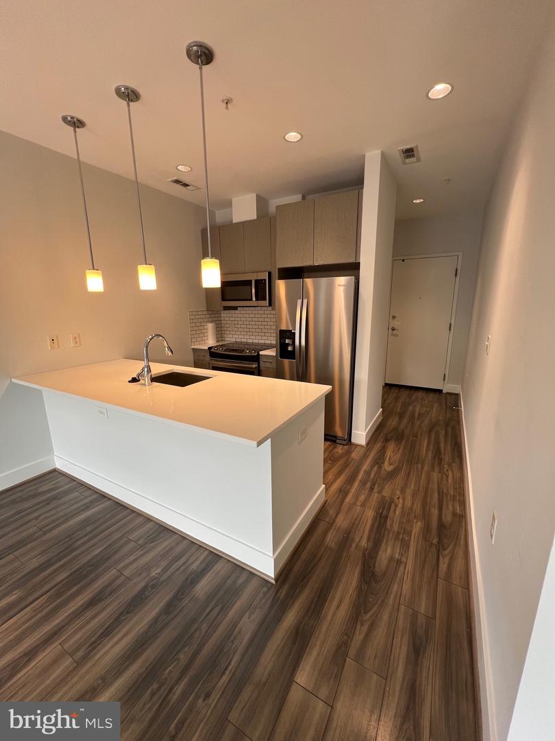 1111 ORREN ST NE #302, WASHINGTON, District Of Columbia 20002, 1 Bedroom Bedrooms, ,1 BathroomBathrooms,Residential,For sale,1111 ORREN ST NE #302,DCDC2225624 MLS # DCDC2225624