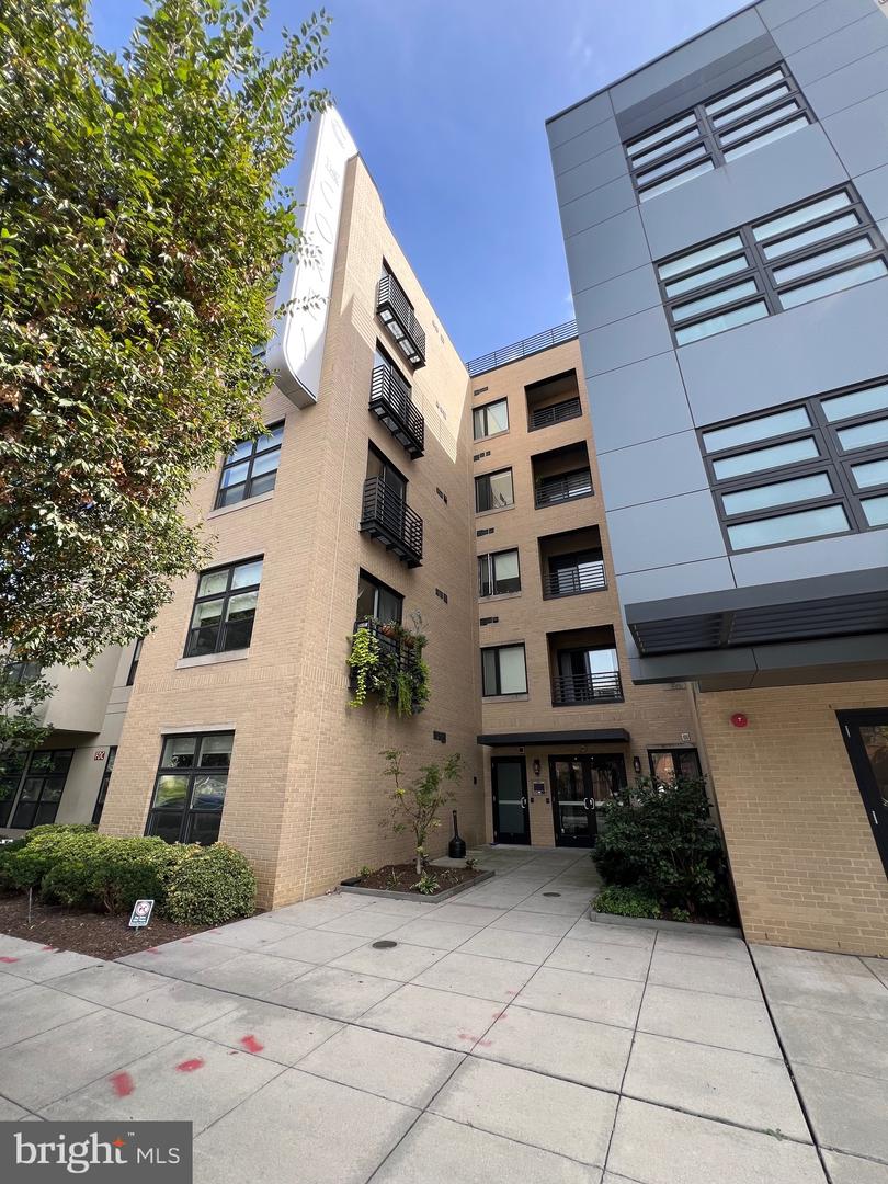 1111 ORREN ST NE #302, WASHINGTON, District Of Columbia 20002, 1 Bedroom Bedrooms, ,1 BathroomBathrooms,Residential,For sale,1111 ORREN ST NE #302,DCDC2225624 MLS # DCDC2225624