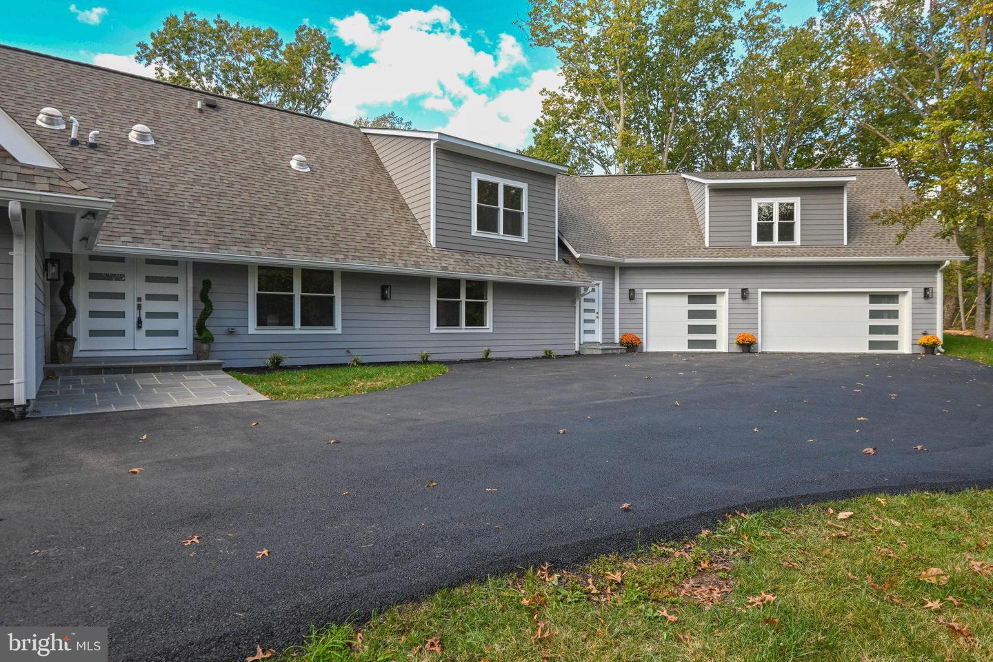 10900 HUNTER STATION RD, VIENNA, Virginia 22181, 4 Bedrooms Bedrooms, ,7 BathroomsBathrooms,Residential,For sale,10900 HUNTER STATION RD,VAFX2272866 MLS # VAFX2272866 10900 HUNTER STATION RD, VIENNA, Virginia 22181, 4 Bedrooms Bedrooms, ,7 BathroomsBathrooms,Residential,For sale,10900 HUNTER STATION RD,VAFX2272866 MLS # VAFX2272866