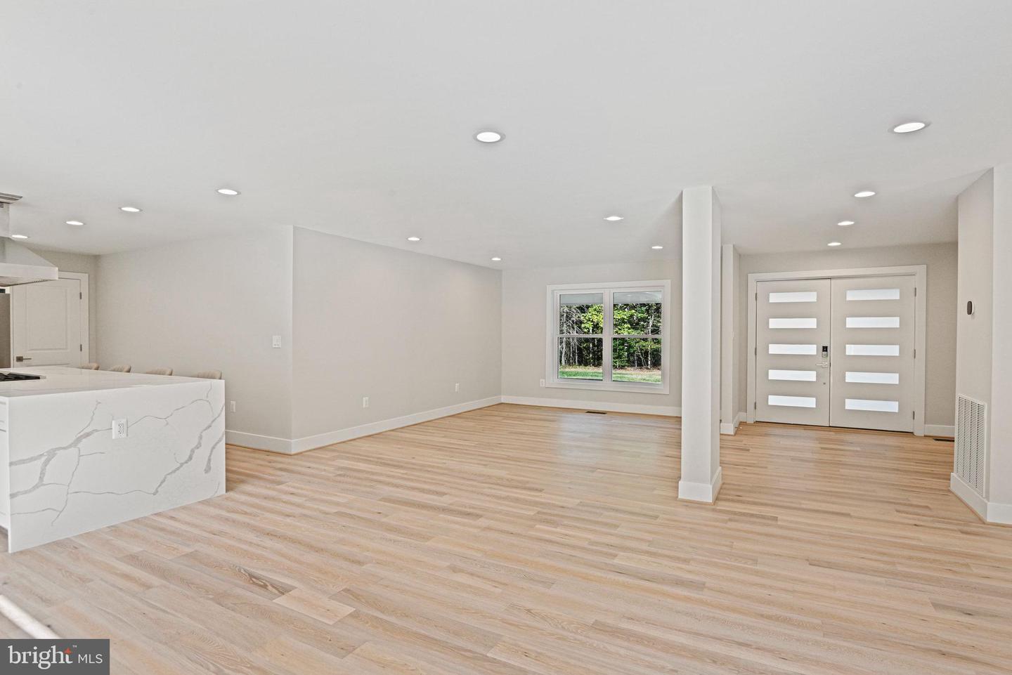 10900 HUNTER STATION RD, VIENNA, Virginia 22181, 4 Bedrooms Bedrooms, ,7 BathroomsBathrooms,Residential,For sale,10900 HUNTER STATION RD,VAFX2272866 MLS # VAFX2272866