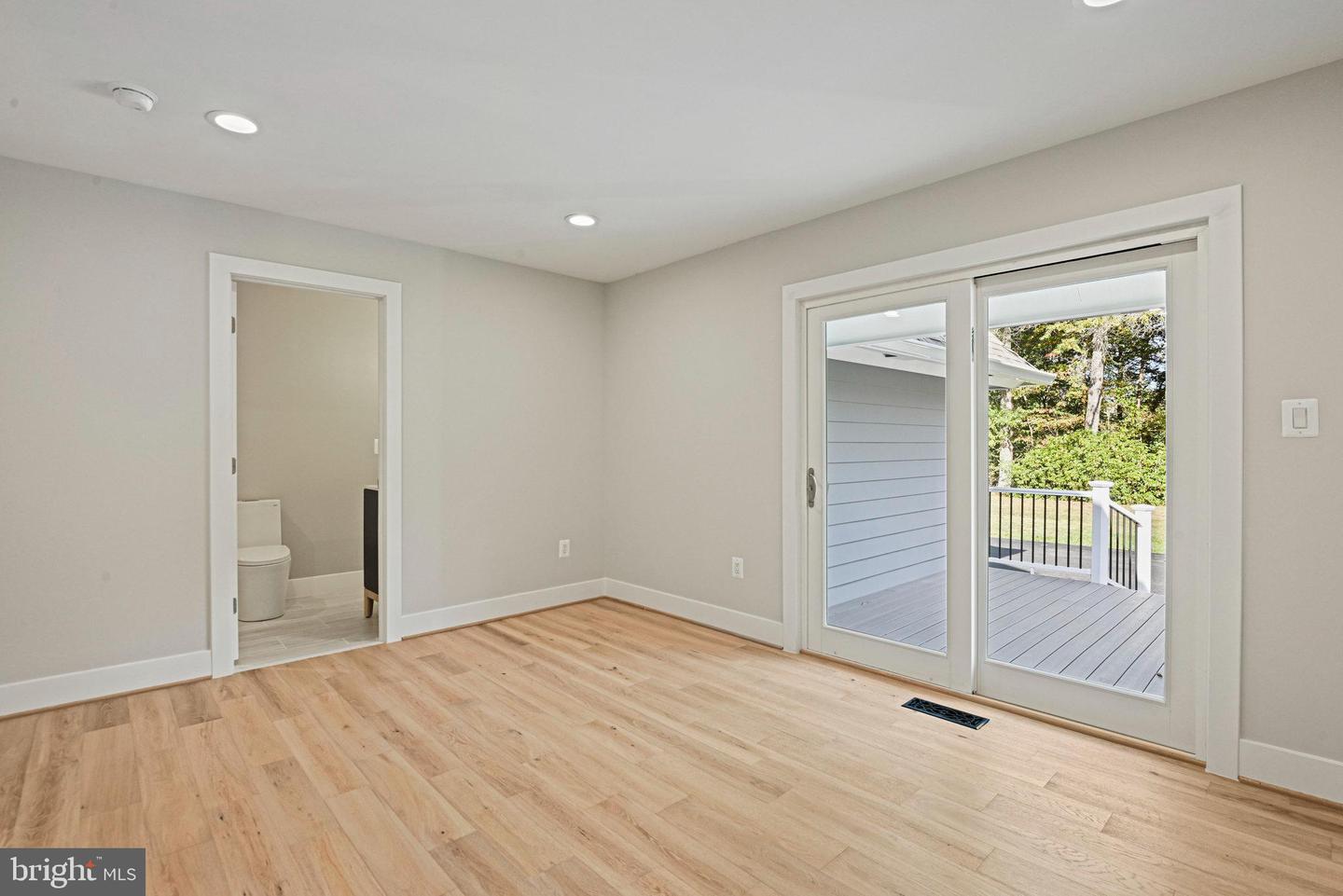 10900 HUNTER STATION RD, VIENNA, Virginia 22181, 4 Bedrooms Bedrooms, ,7 BathroomsBathrooms,Residential,For sale,10900 HUNTER STATION RD,VAFX2272866 MLS # VAFX2272866