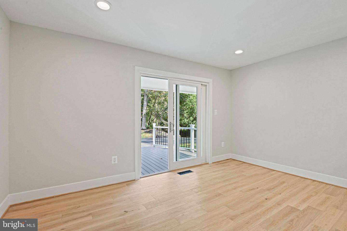 10900 HUNTER STATION RD, VIENNA, Virginia 22181, 4 Bedrooms Bedrooms, ,7 BathroomsBathrooms,Residential,For sale,10900 HUNTER STATION RD,VAFX2272866 MLS # VAFX2272866
