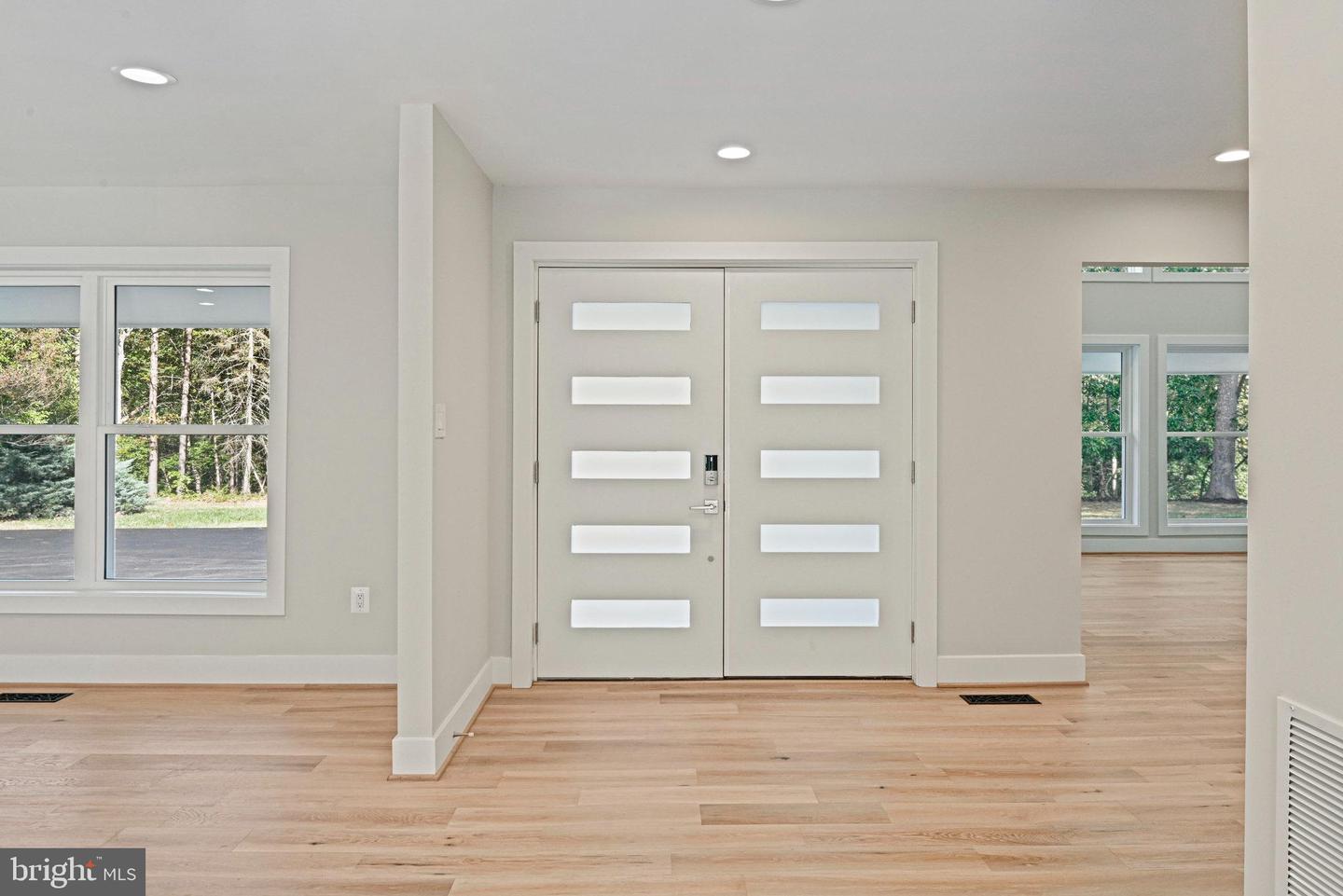 10900 HUNTER STATION RD, VIENNA, Virginia 22181, 4 Bedrooms Bedrooms, ,7 BathroomsBathrooms,Residential,For sale,10900 HUNTER STATION RD,VAFX2272866 MLS # VAFX2272866