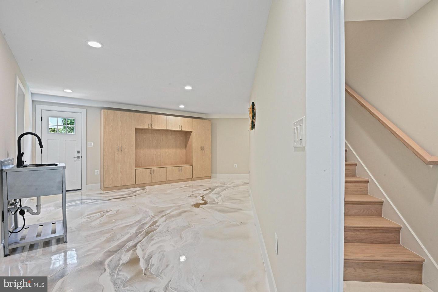 10900 HUNTER STATION RD, VIENNA, Virginia 22181, 4 Bedrooms Bedrooms, ,7 BathroomsBathrooms,Residential,For sale,10900 HUNTER STATION RD,VAFX2272866 MLS # VAFX2272866