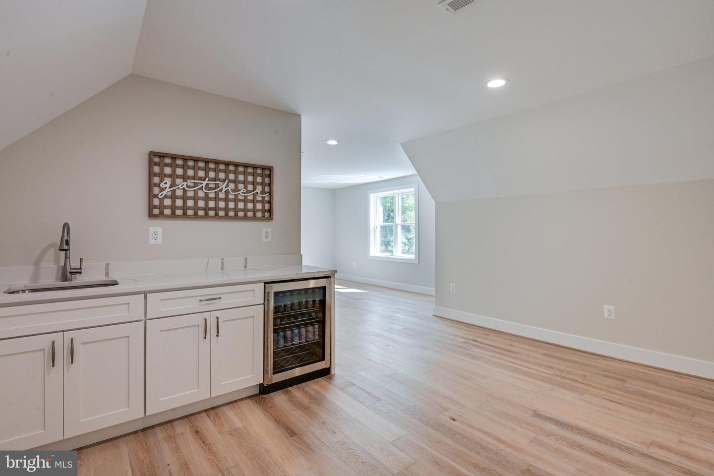 10900 HUNTER STATION RD, VIENNA, Virginia 22181, 4 Bedrooms Bedrooms, ,7 BathroomsBathrooms,Residential,For sale,10900 HUNTER STATION RD,VAFX2272866 MLS # VAFX2272866