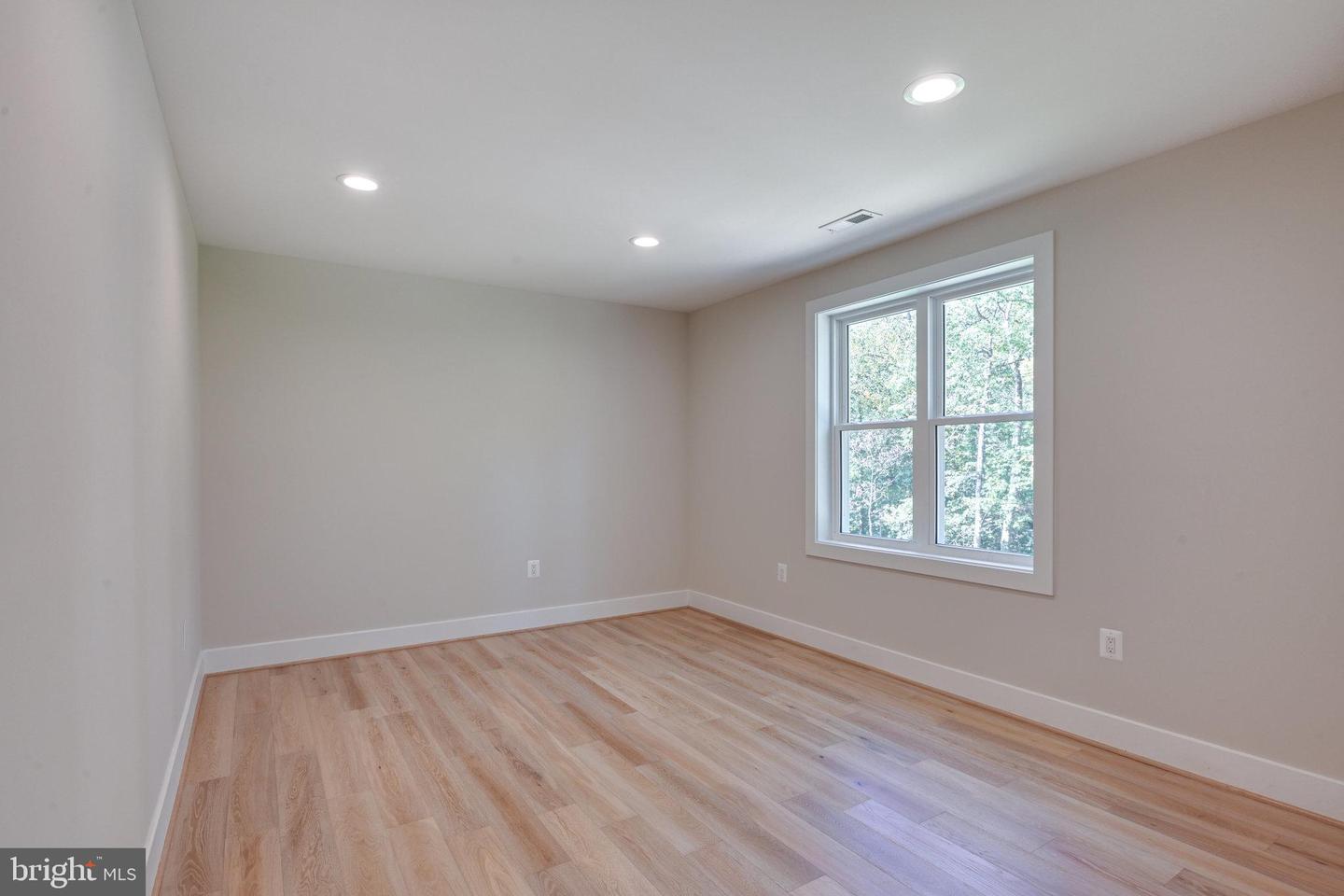 10900 HUNTER STATION RD, VIENNA, Virginia 22181, 4 Bedrooms Bedrooms, ,7 BathroomsBathrooms,Residential,For sale,10900 HUNTER STATION RD,VAFX2272866 MLS # VAFX2272866