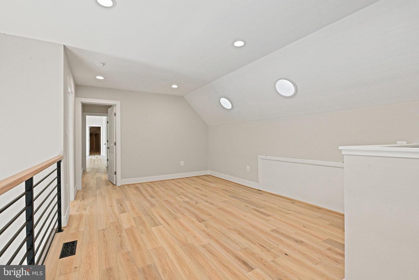 10900 HUNTER STATION RD, VIENNA, Virginia 22181, 4 Bedrooms Bedrooms, ,7 BathroomsBathrooms,Residential,For sale,10900 HUNTER STATION RD,VAFX2272866 MLS # VAFX2272866
