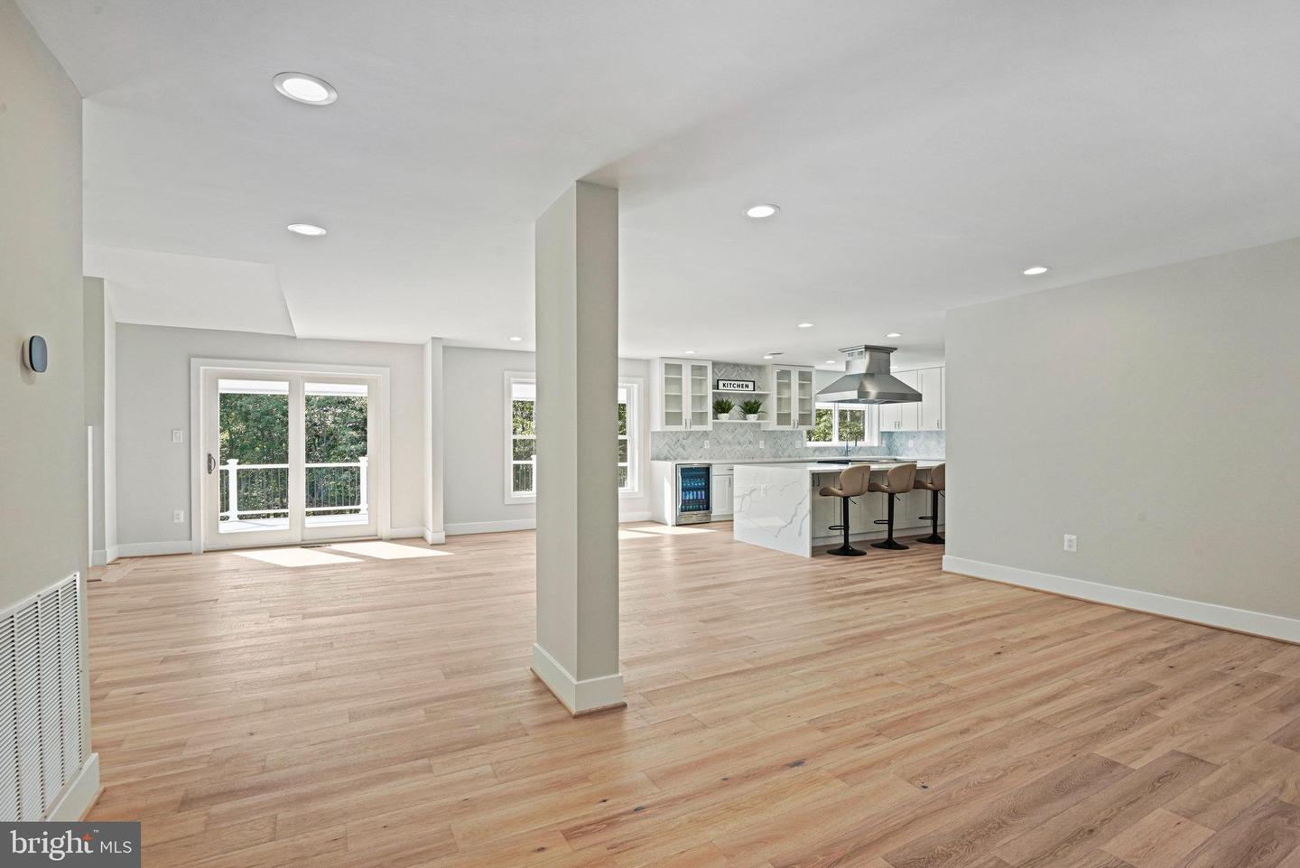 10900 HUNTER STATION RD, VIENNA, Virginia 22181, 4 Bedrooms Bedrooms, ,7 BathroomsBathrooms,Residential,For sale,10900 HUNTER STATION RD,VAFX2272866 MLS # VAFX2272866