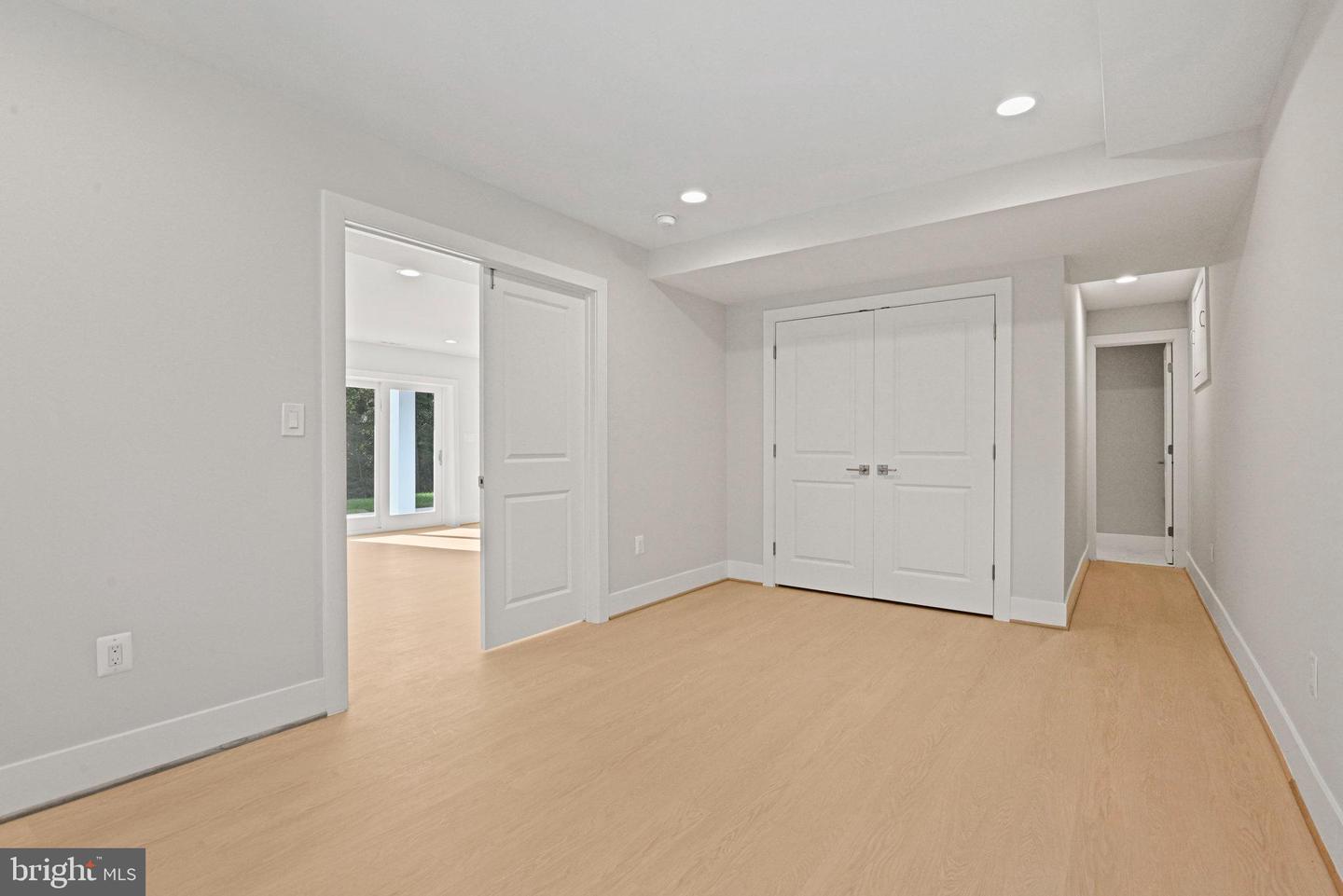 10900 HUNTER STATION RD, VIENNA, Virginia 22181, 4 Bedrooms Bedrooms, ,7 BathroomsBathrooms,Residential,For sale,10900 HUNTER STATION RD,VAFX2272866 MLS # VAFX2272866
