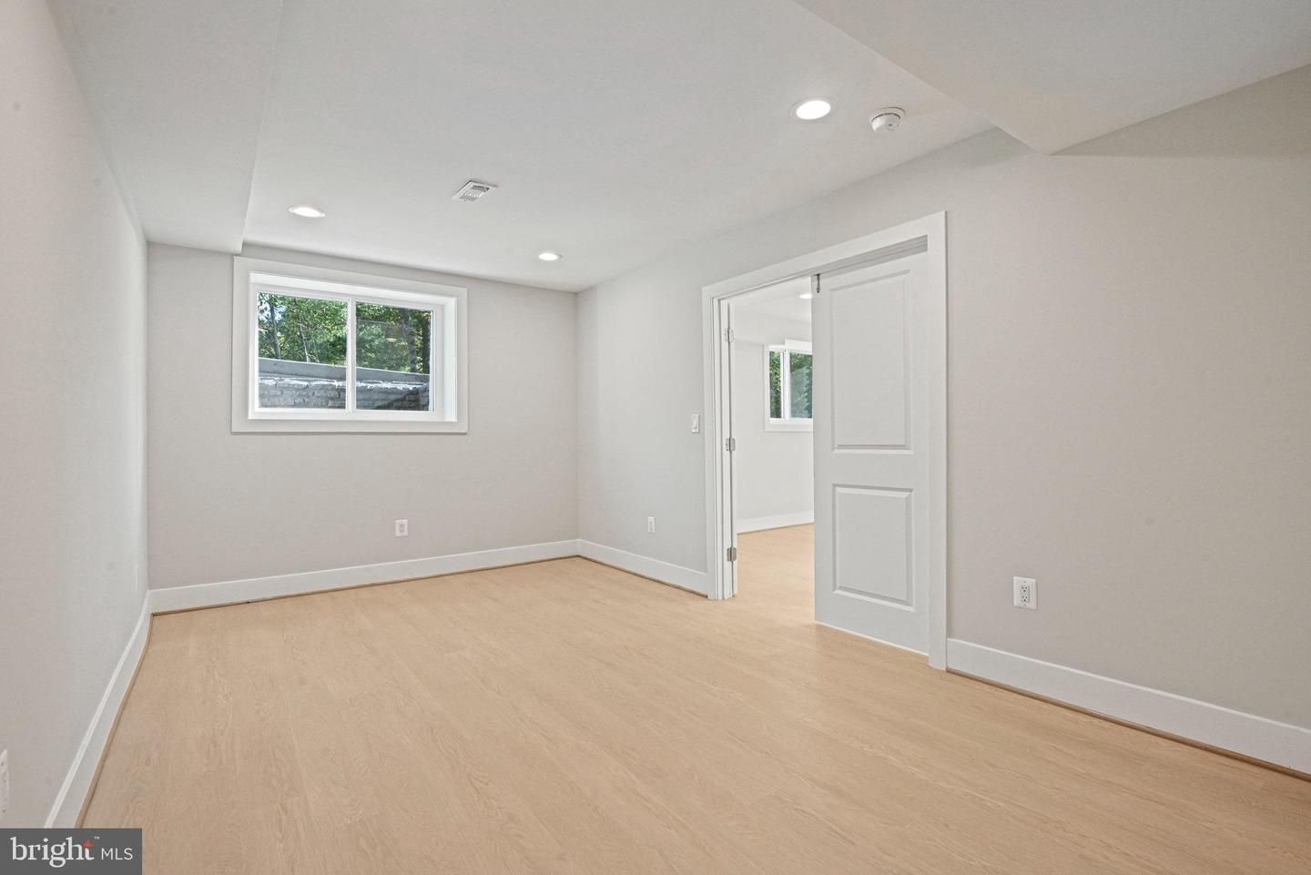 10900 HUNTER STATION RD, VIENNA, Virginia 22181, 4 Bedrooms Bedrooms, ,7 BathroomsBathrooms,Residential,For sale,10900 HUNTER STATION RD,VAFX2272866 MLS # VAFX2272866