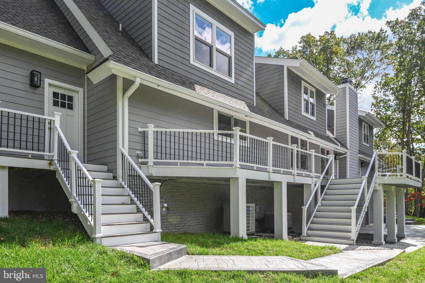 10900 HUNTER STATION RD, VIENNA, Virginia 22181, 4 Bedrooms Bedrooms, ,7 BathroomsBathrooms,Residential,For sale,10900 HUNTER STATION RD,VAFX2272866 MLS # VAFX2272866