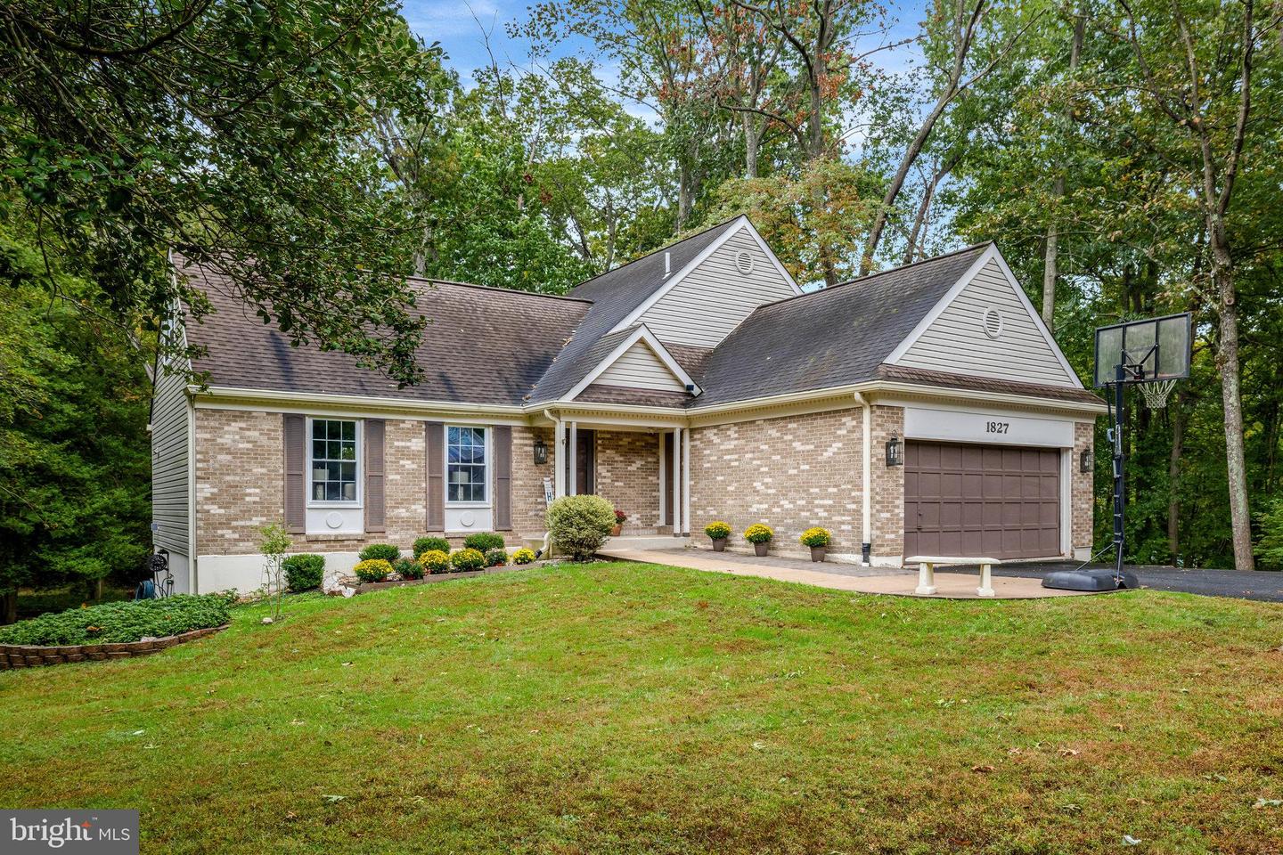 1827 POST OAK TRL, RESTON, Virginia 20191, 5 Bedrooms Bedrooms, ,3 BathroomsBathrooms,Residential,For sale,1827 POST OAK TRL,VAFX2272944 MLS # VAFX2272944