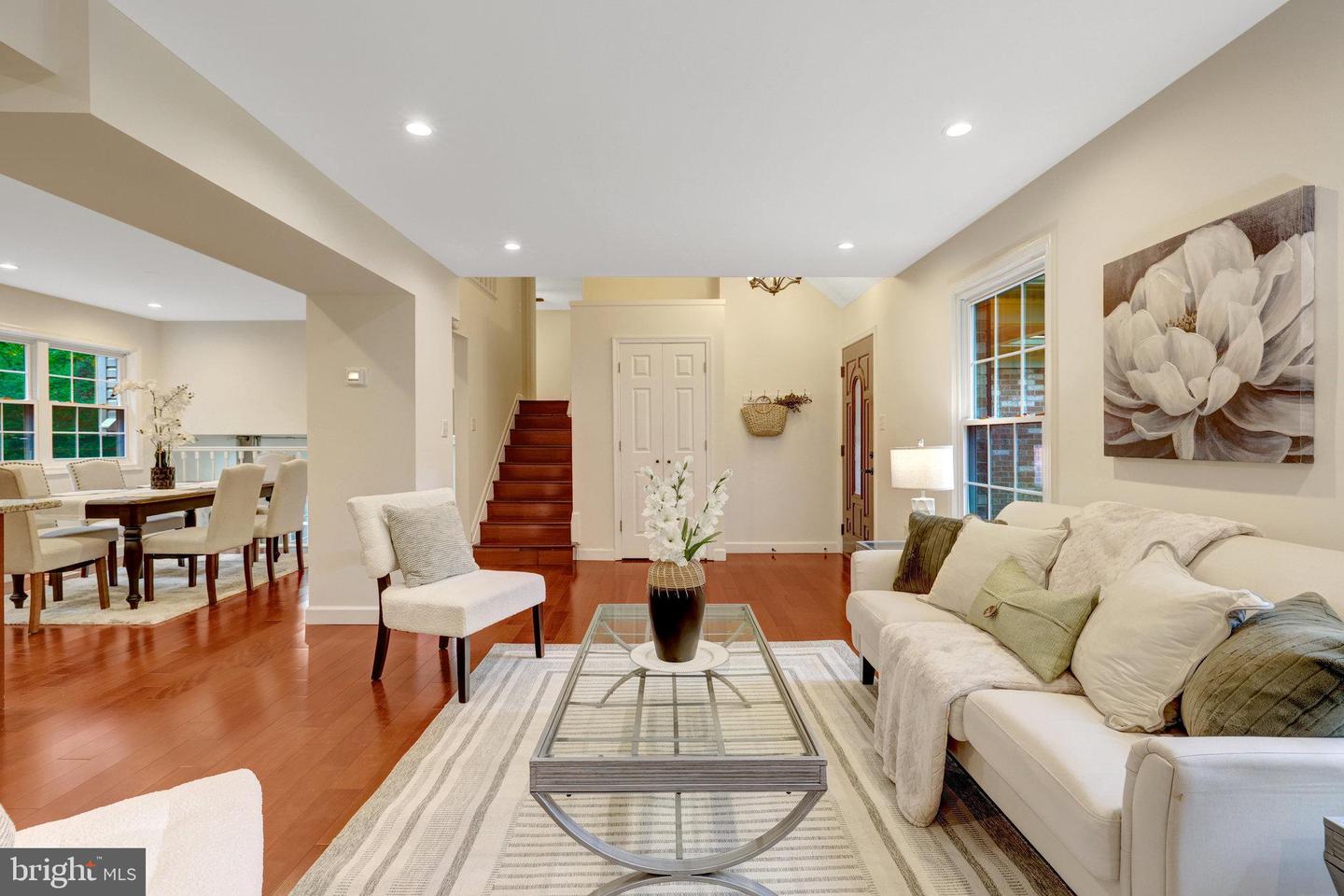 1827 POST OAK TRL, RESTON, Virginia 20191, 5 Bedrooms Bedrooms, ,3 BathroomsBathrooms,Residential,For sale,1827 POST OAK TRL,VAFX2272944 MLS # VAFX2272944