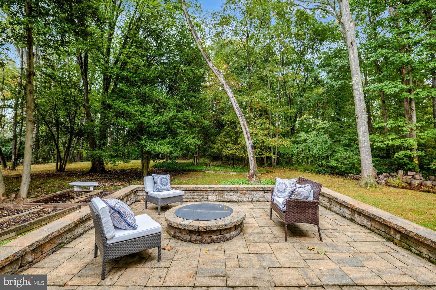 1827 POST OAK TRL, RESTON, Virginia 20191, 5 Bedrooms Bedrooms, ,3 BathroomsBathrooms,Residential,For sale,1827 POST OAK TRL,VAFX2272944 MLS # VAFX2272944