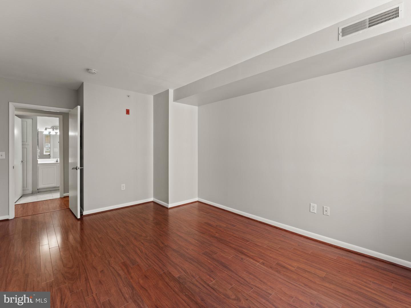 350 G ST SW #N310, WASHINGTON, District Of Columbia 20024, 2 Bedrooms Bedrooms, ,1 BathroomBathrooms,Residential,For sale,350 G ST SW #N310,DCDC2226310 MLS # DCDC2226310