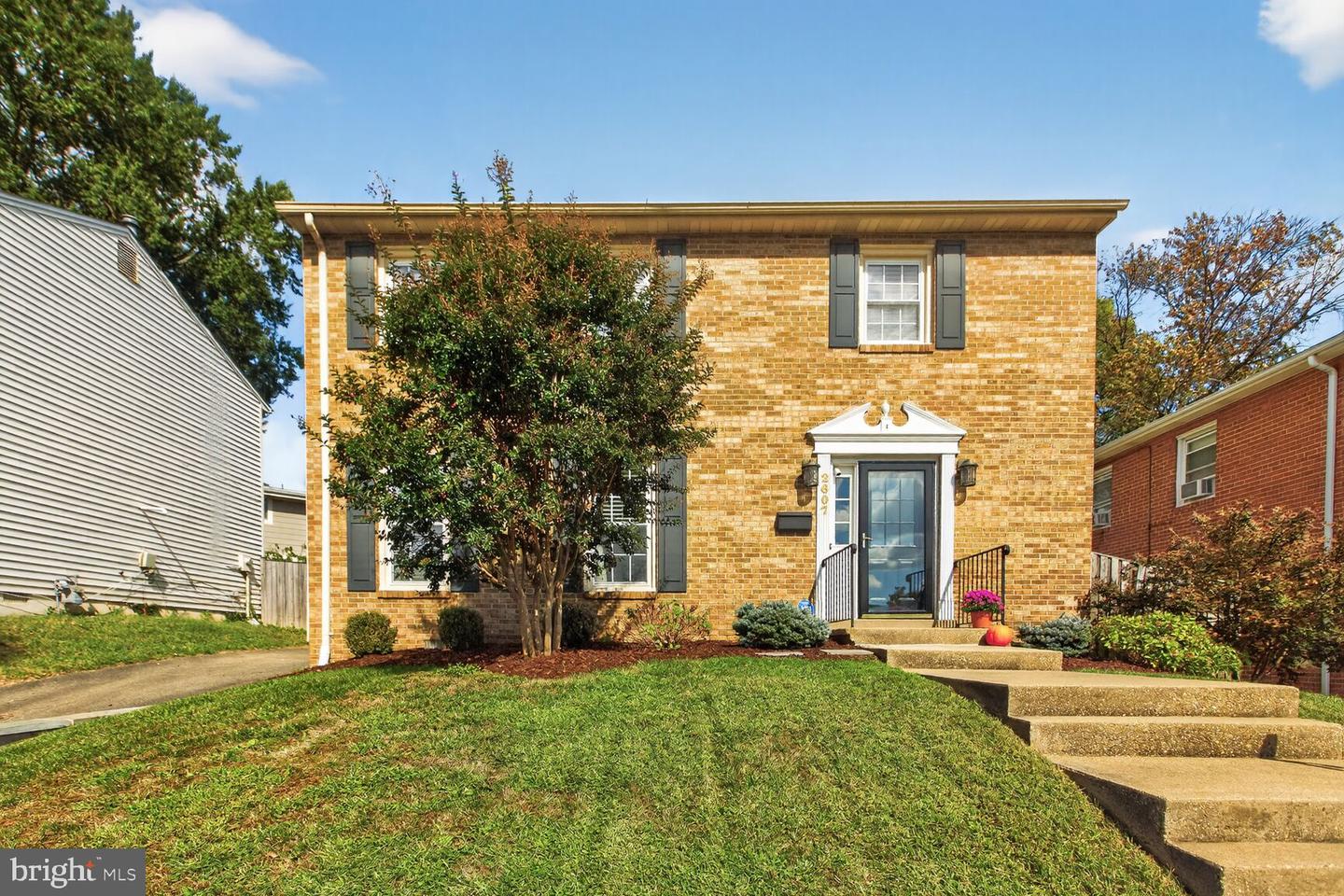 2607 WASHINGTON BLVD, ARLINGTON, Virginia 22201, 3 Bedrooms Bedrooms, ,2 BathroomsBathrooms,Residential,For sale,2607 WASHINGTON BLVD,VAAR2064764 MLS # VAAR2064764