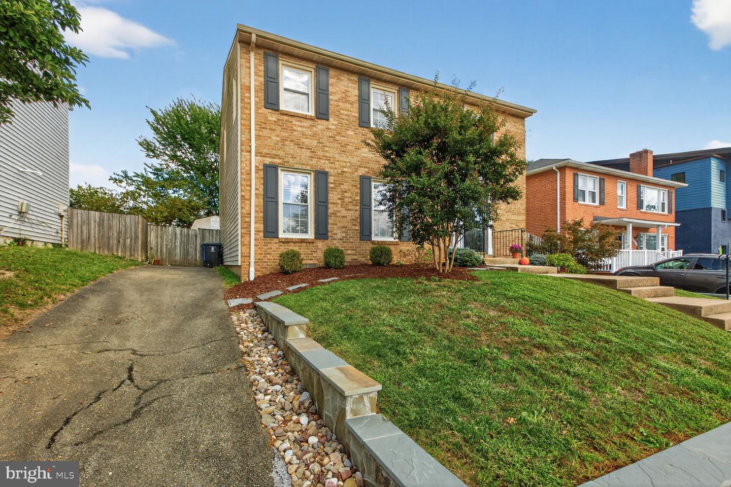 2607 WASHINGTON BLVD, ARLINGTON, Virginia 22201, 3 Bedrooms Bedrooms, ,2 BathroomsBathrooms,Residential,For sale,2607 WASHINGTON BLVD,VAAR2064764 MLS # VAAR2064764