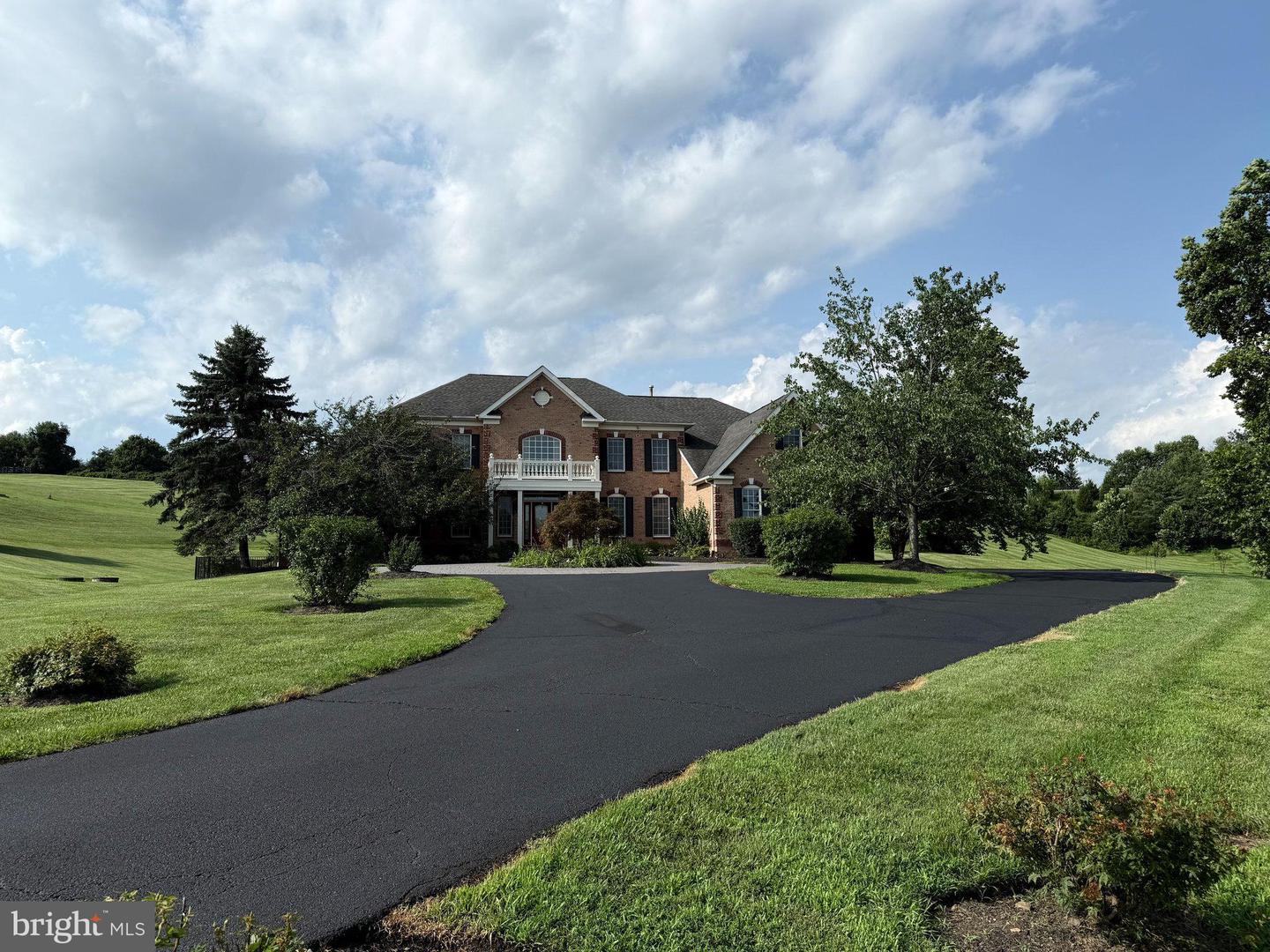 40870 BEECHNUT RD, LEESBURG, Virginia 20175, 4 Bedrooms Bedrooms, ,4 BathroomsBathrooms,Residential,For sale,40870 BEECHNUT RD,VALO2108718 MLS # VALO2108718