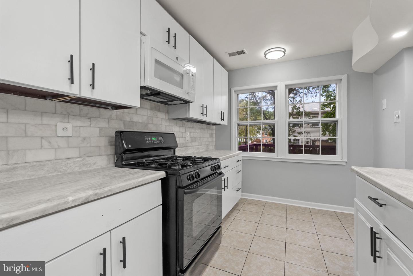 16566 SHERWOOD PL, WOODBRIDGE, Virginia 22191, 3 Bedrooms Bedrooms, ,1 BathroomBathrooms,Residential,For sale,16566 SHERWOOD PL,VAPW2105920 MLS # VAPW2105920