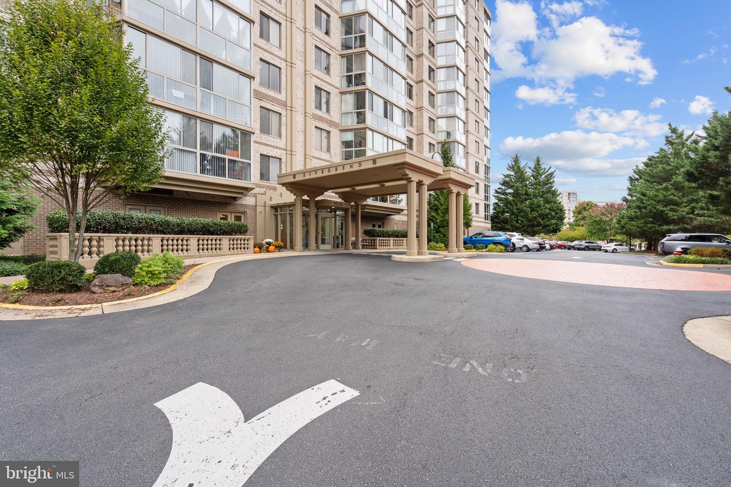 19385 CYPRESS RIDGE TER #914, LEESBURG, Virginia 20176, 2 Bedrooms Bedrooms, ,2 BathroomsBathrooms,Residential,For sale,19385 CYPRESS RIDGE TER #914,VALO2108840 MLS # VALO2108840