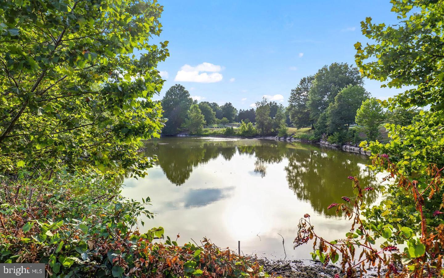 19385 CYPRESS RIDGE TER #914, LEESBURG, Virginia 20176, 2 Bedrooms Bedrooms, ,2 BathroomsBathrooms,Residential,For sale,19385 CYPRESS RIDGE TER #914,VALO2108840 MLS # VALO2108840